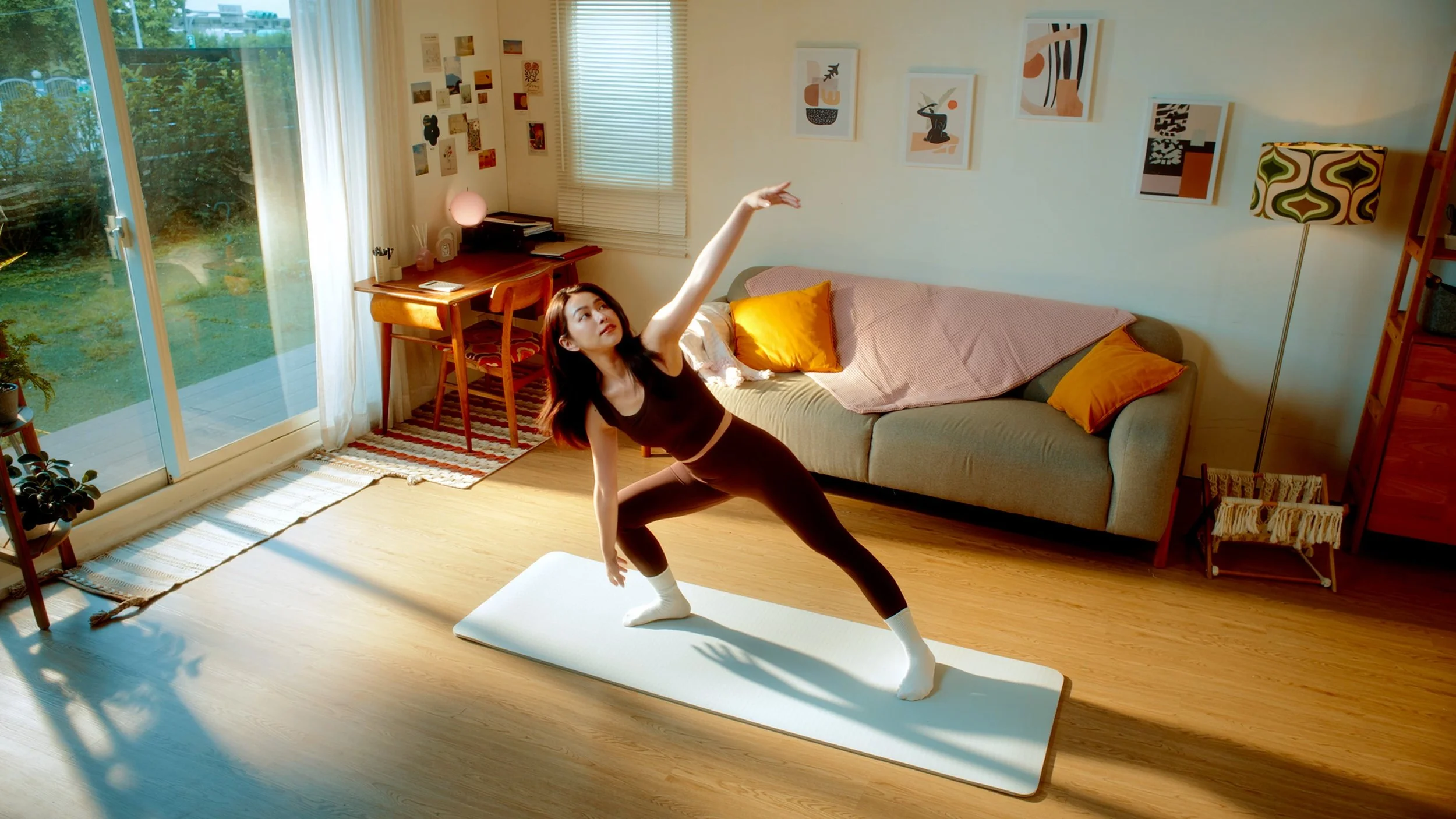 FamiClean Water Heater – Urban Women Edition｜2025