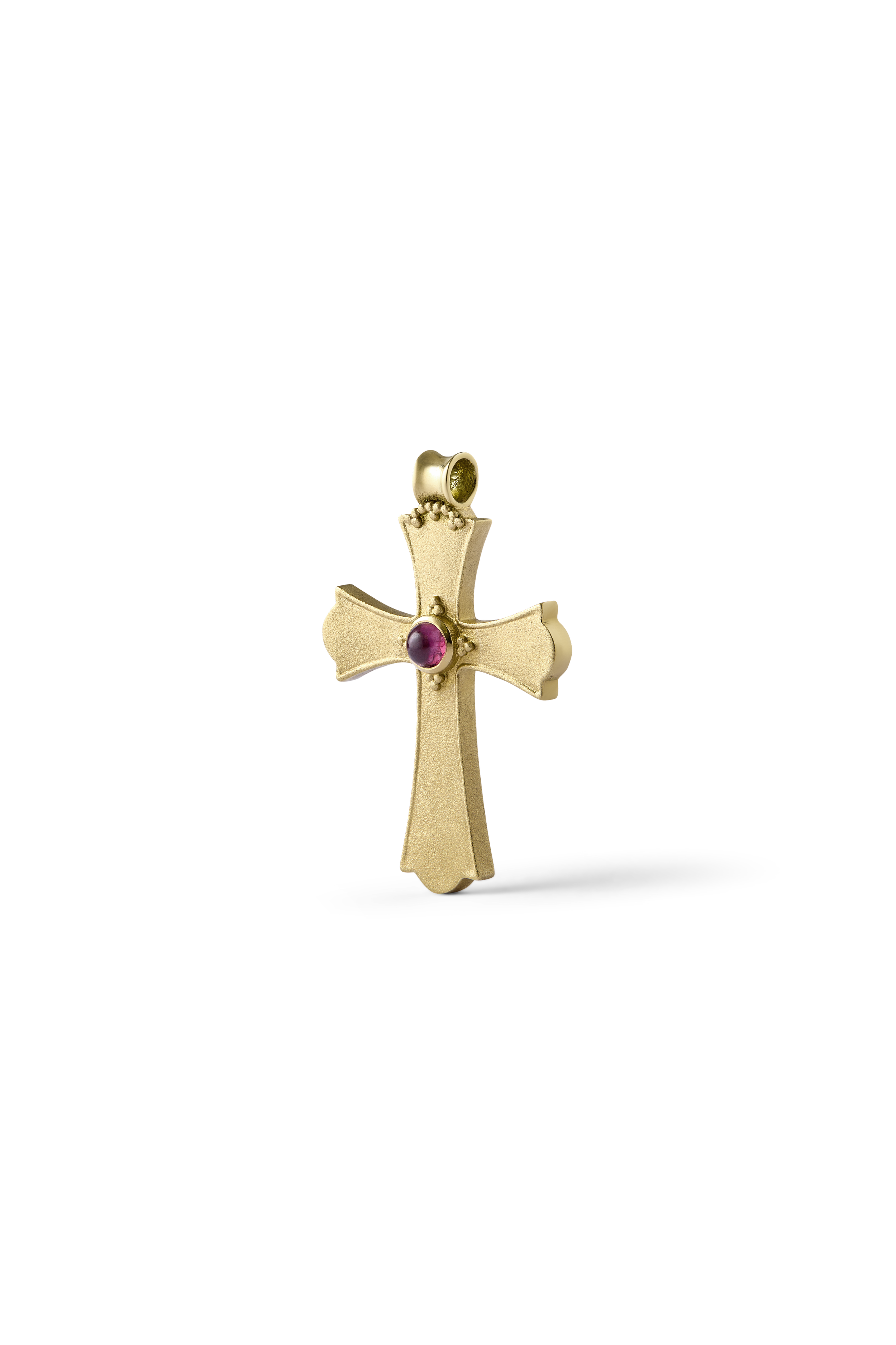 Cruz de oro de 18 kt con rubí, diseño de Sofía Sunyer