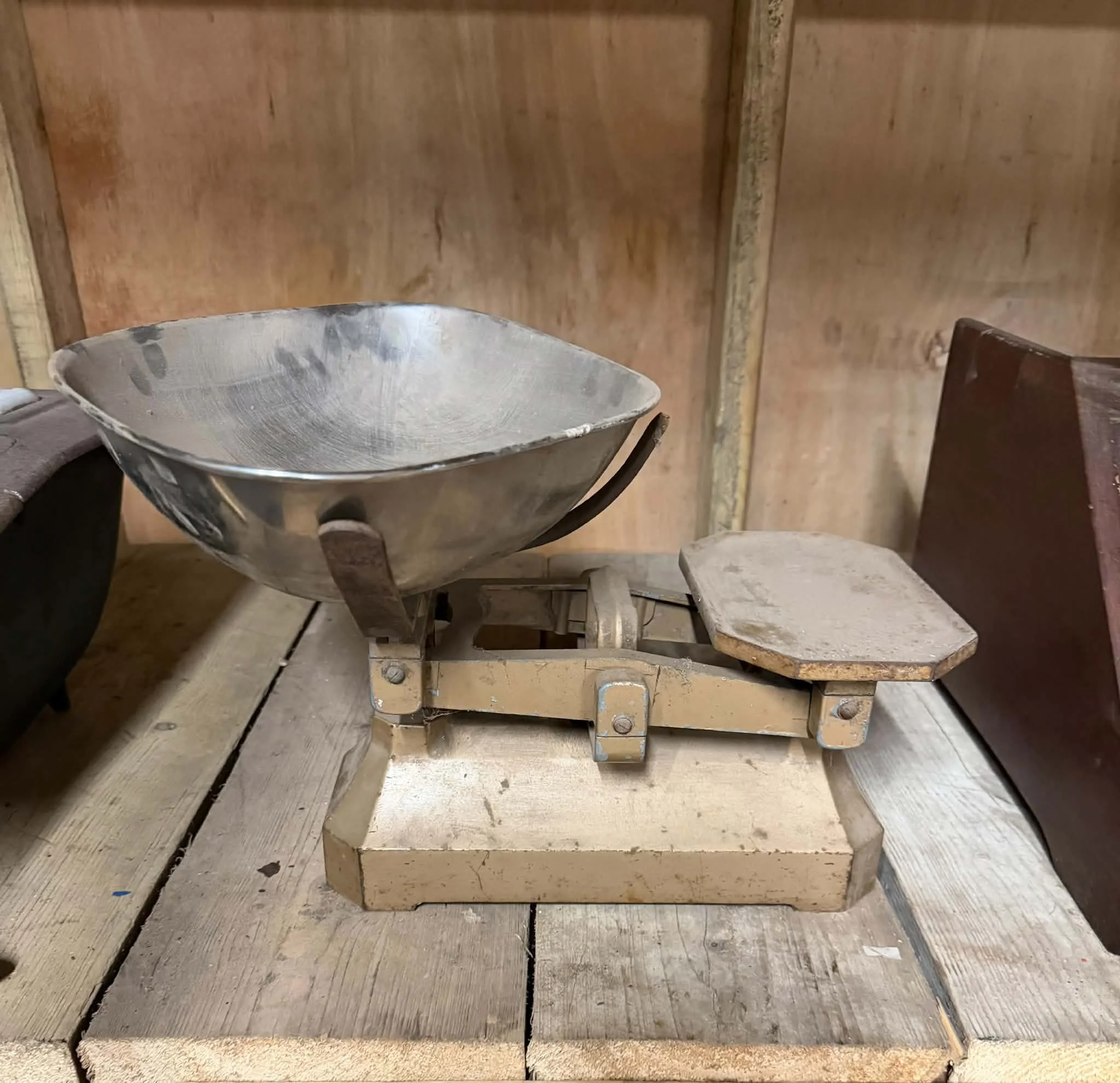 scales1..jpg