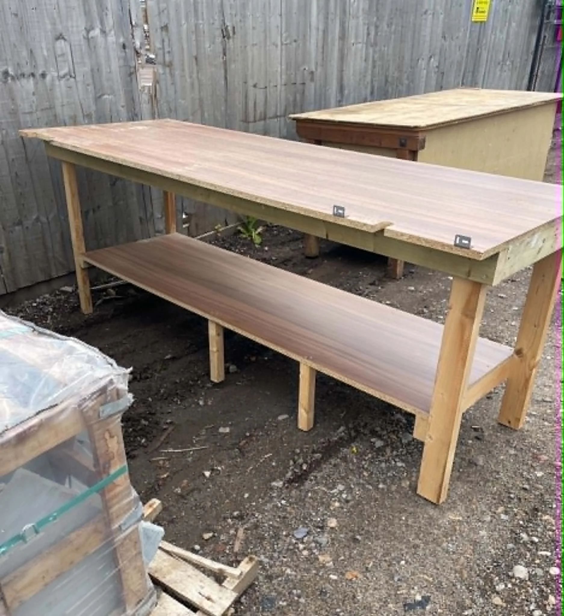 bench1.jpg