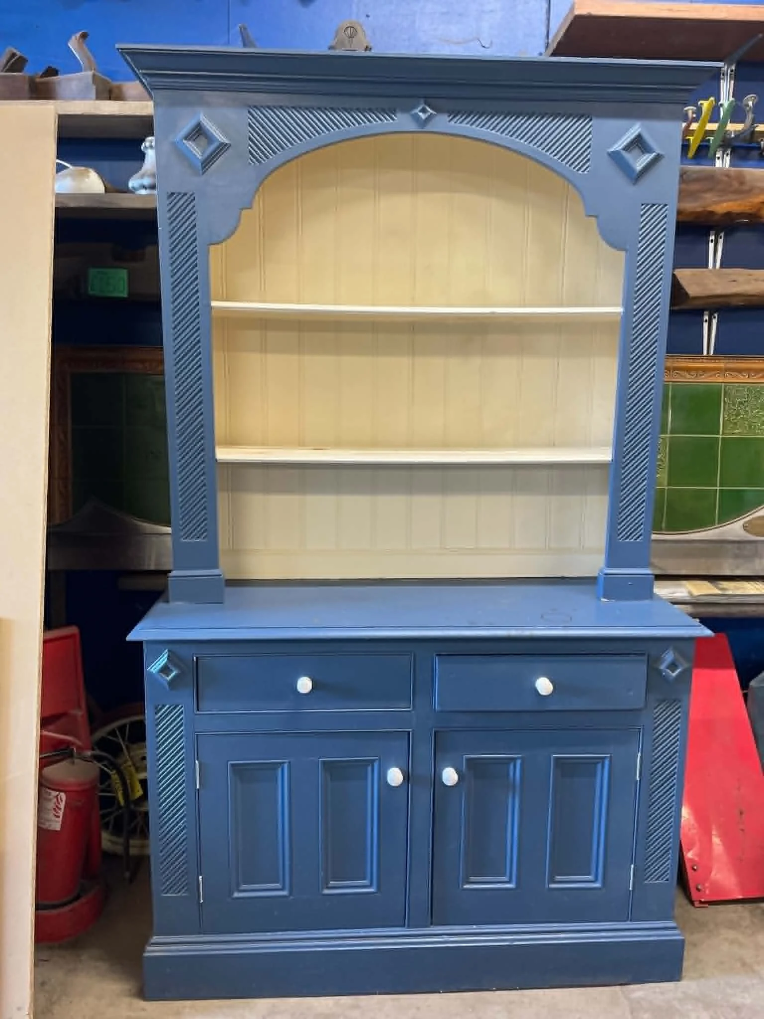 dresser.jpg