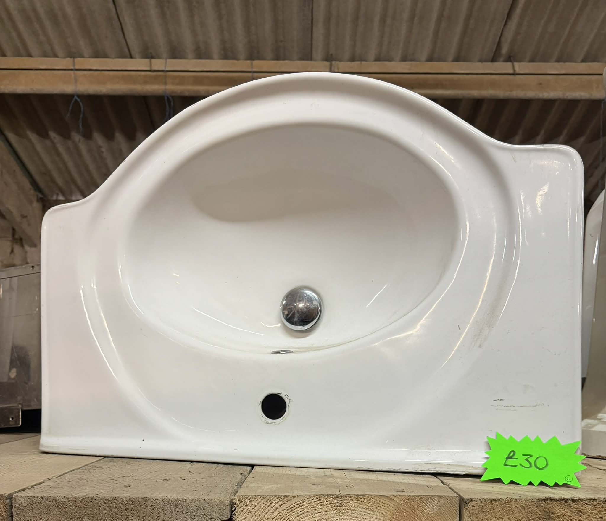 Ref 6 - White Ceramic Bathroom Sink
