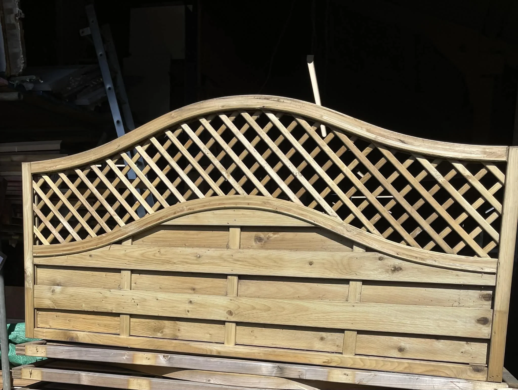New 6ft x 3ft Horizontal Lattice Swept Top Fence Panels
