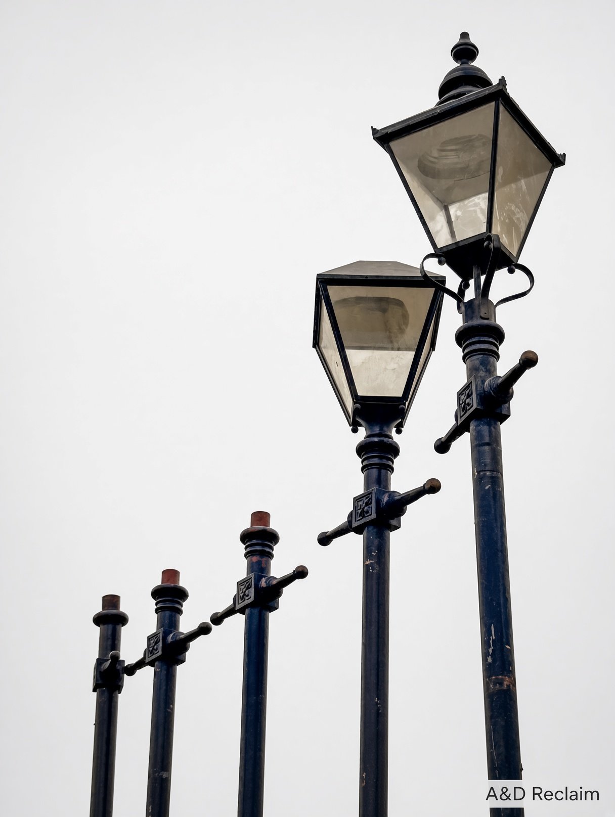 Vintage London T-Bar Lamp Posts – 4.3m High