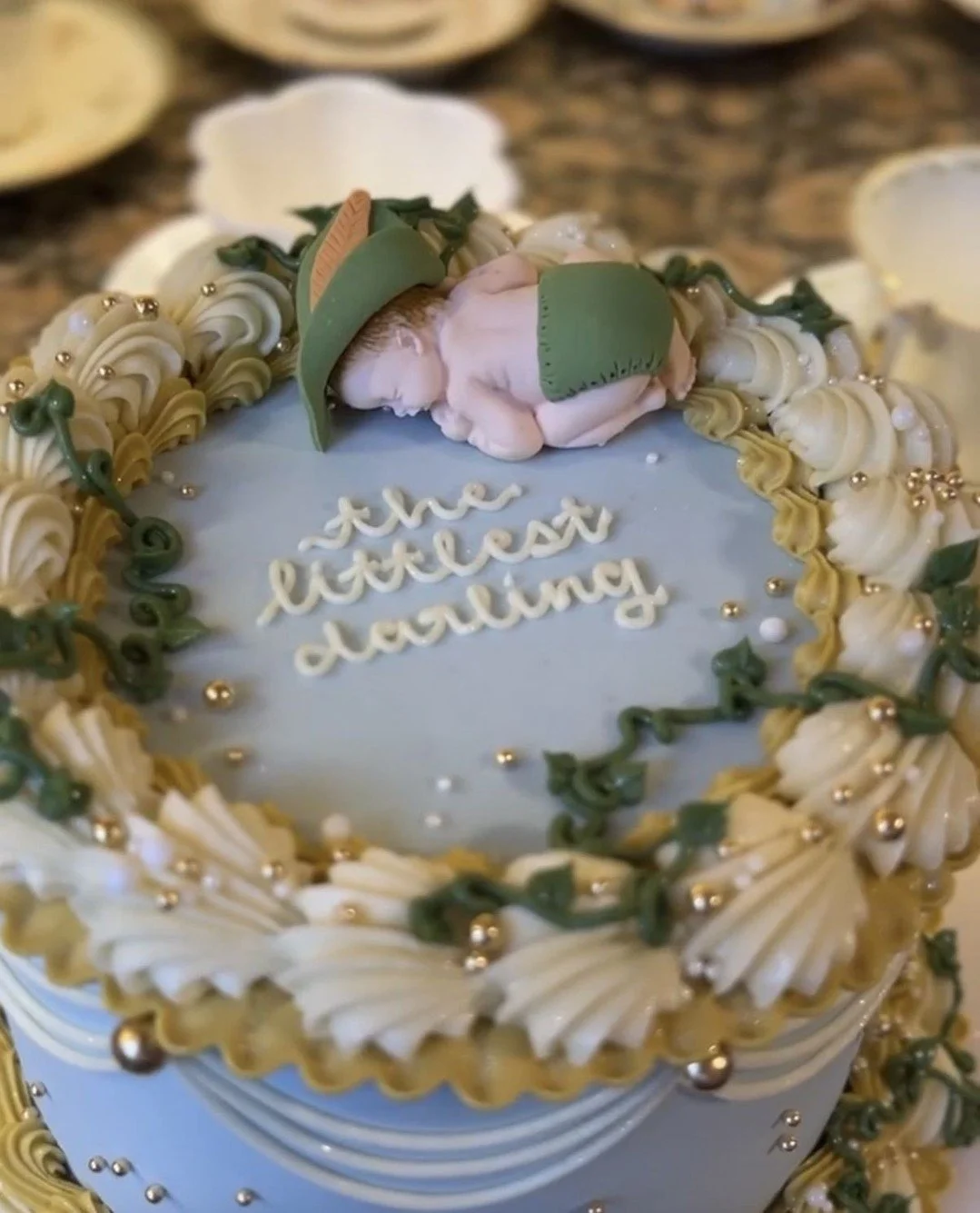 &ldquo;The littlest darling&rdquo; 🧚 A Peter Pan&ndash;sweet moment made even more magical by @buttercreamboston. A cake for a day that felt like pure love. Cannot wait to meet our little "happy thought."