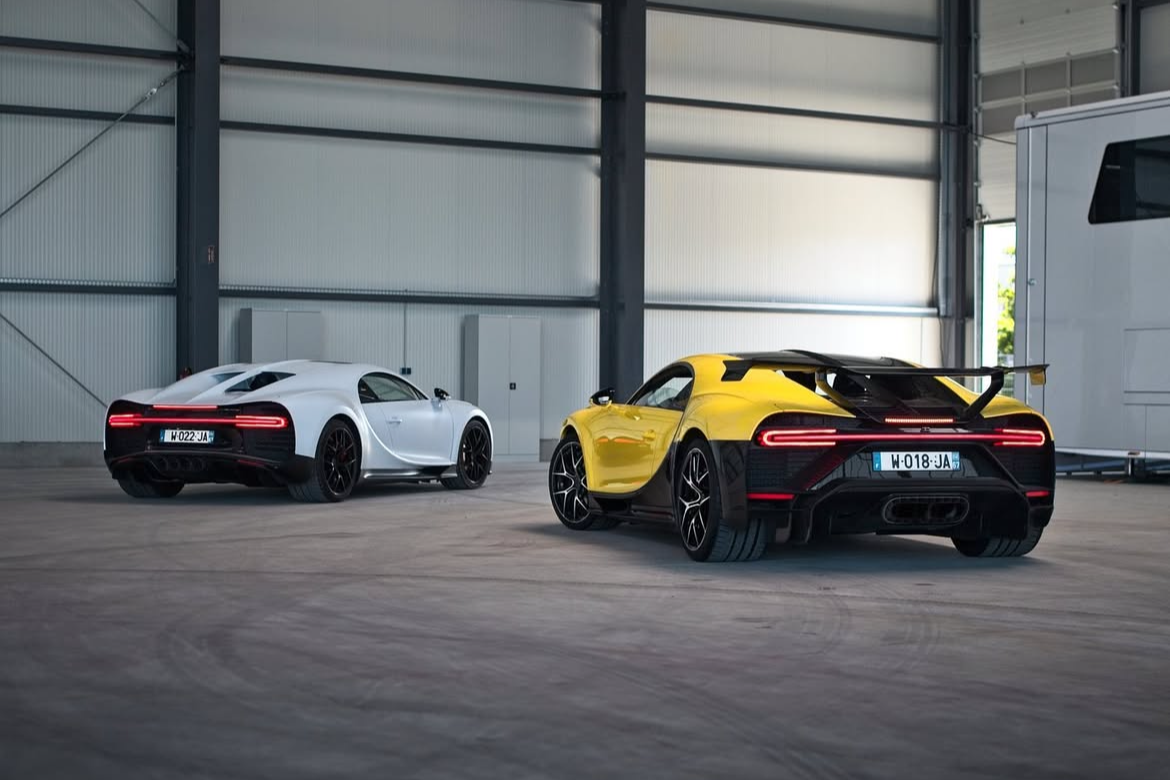 yellow Bugatti Chiron Pur Sport and Chiron Sport Car photographer Berlin Premium Fotografie für Händler und Sammler