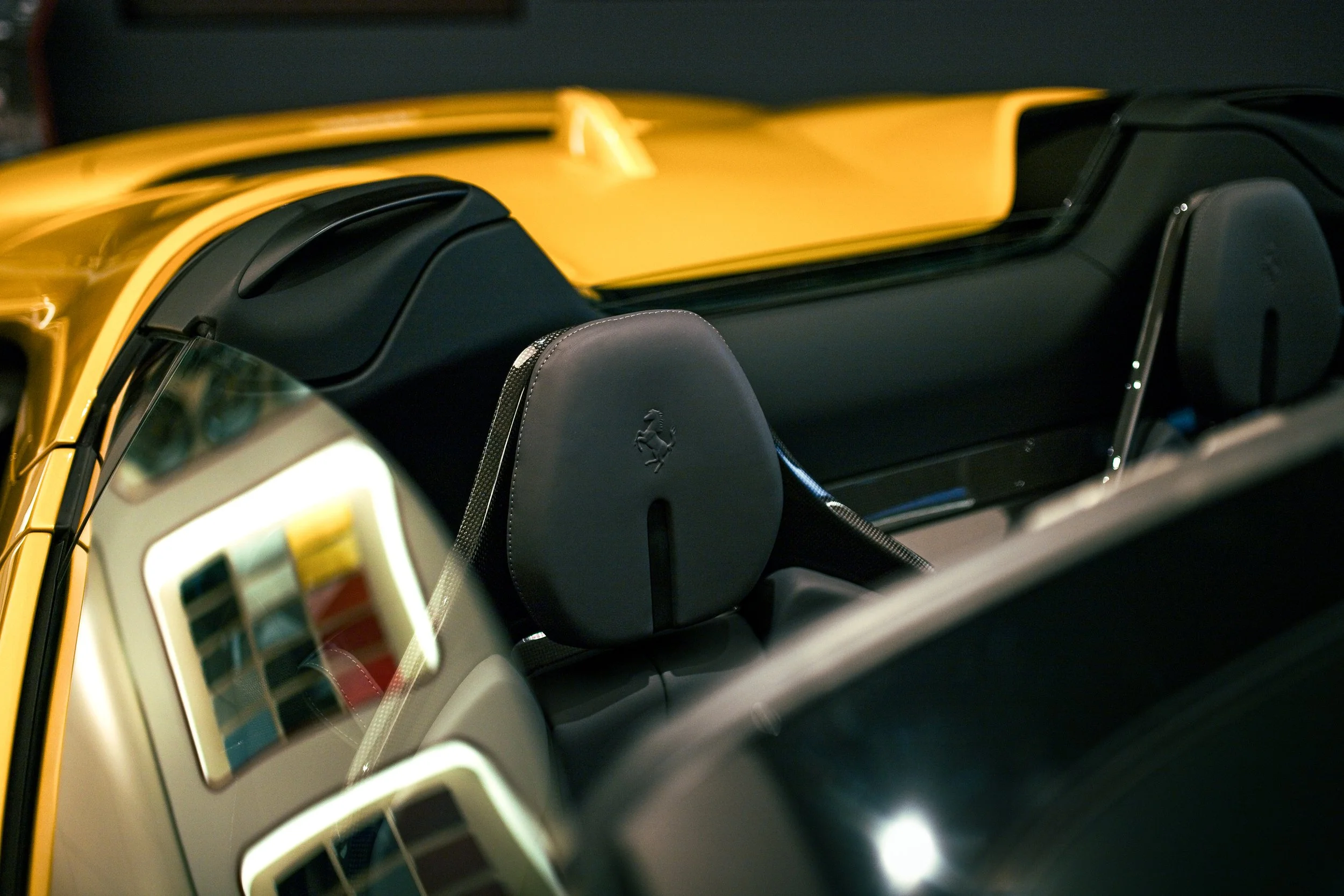 Luxury Car Interior Photography Berlin: Professionelle Innenraum-Dokumentation für den digitalen Showroom.