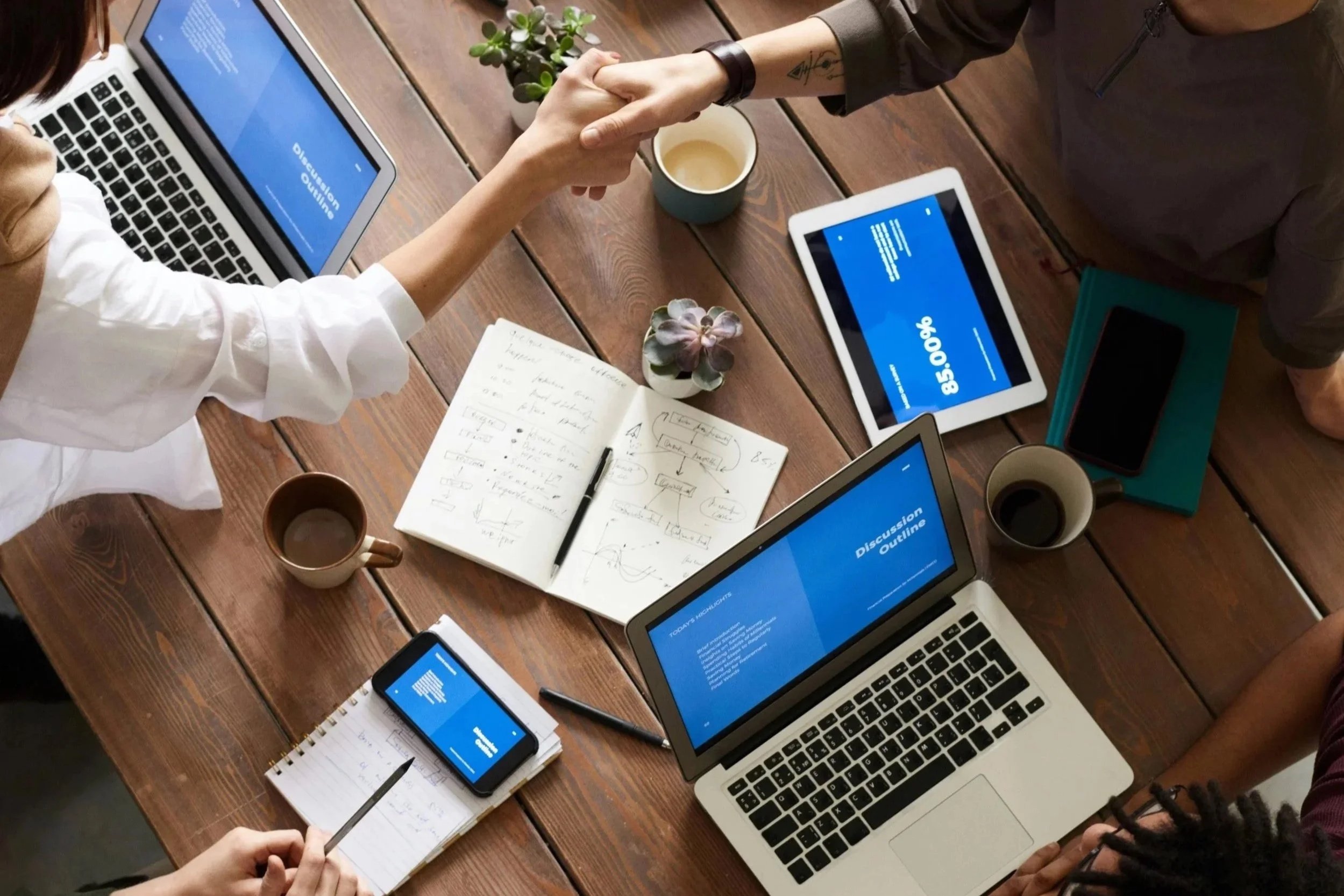 The Art of Corporate Renewal: How Leaders Orchestrate Successful Turnarounds