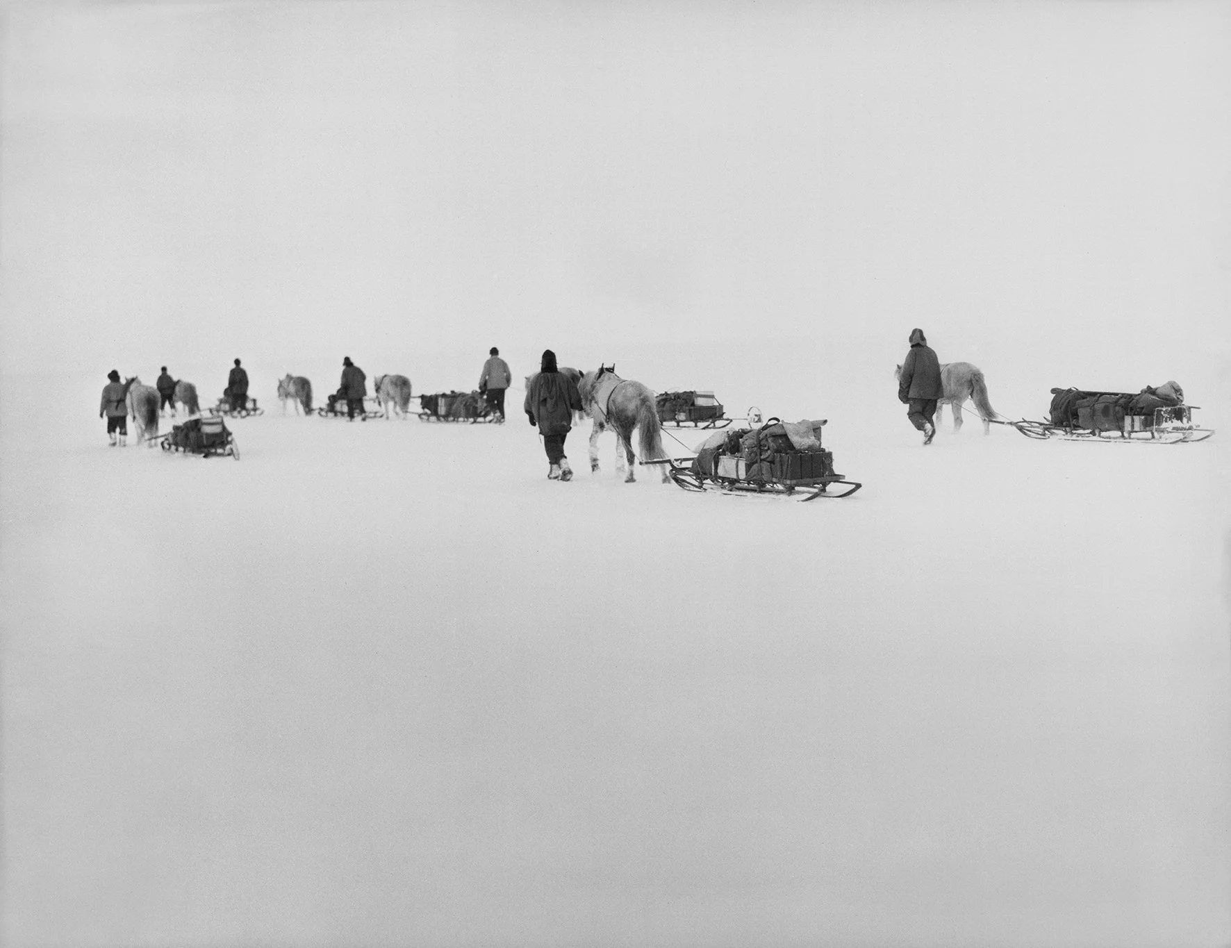 Spotlight: The photographs of Captain Scott — Salto Ulbeek – A ...