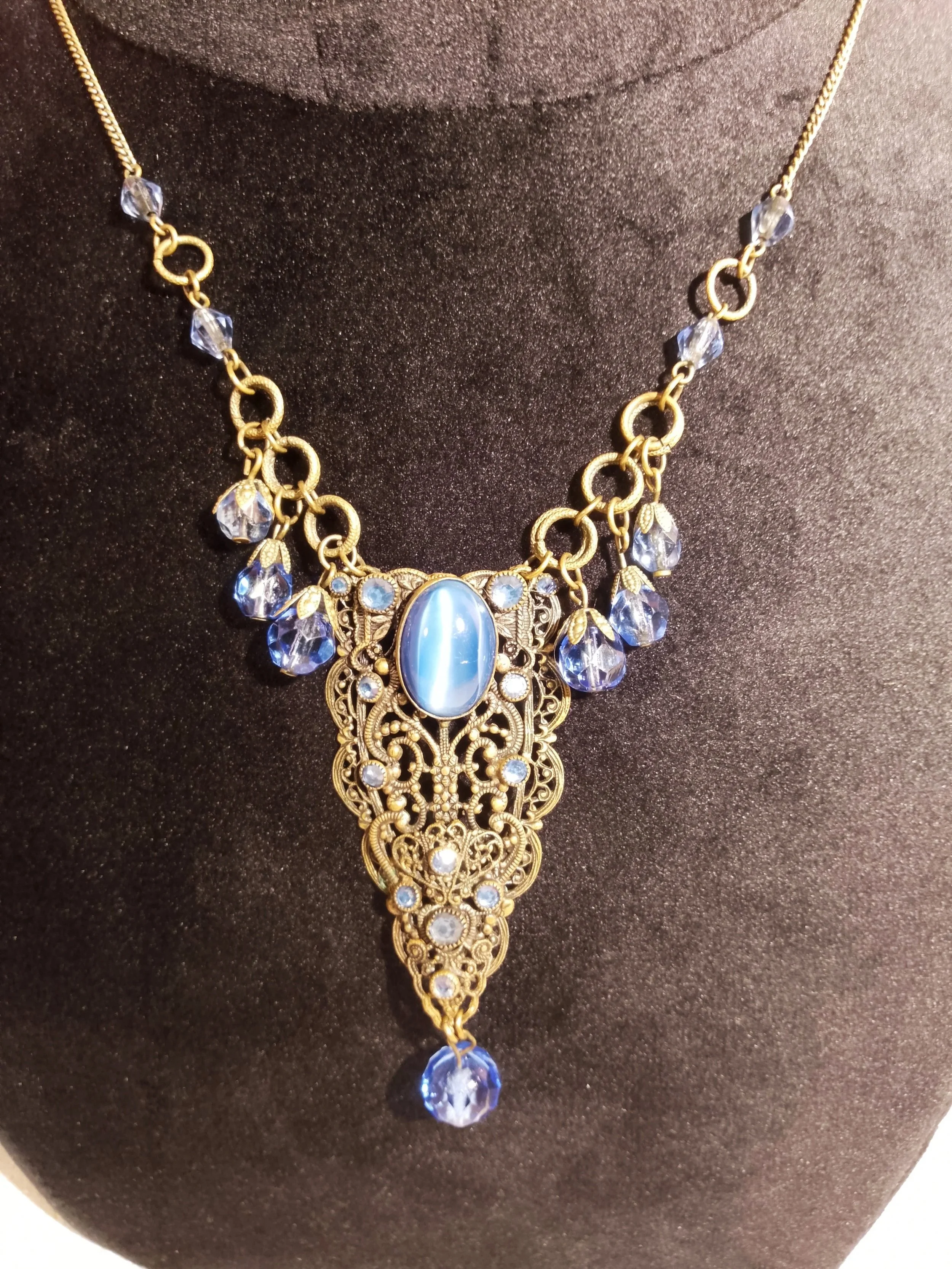 Art Nouveau Czech Glass & filigree Sautoir.