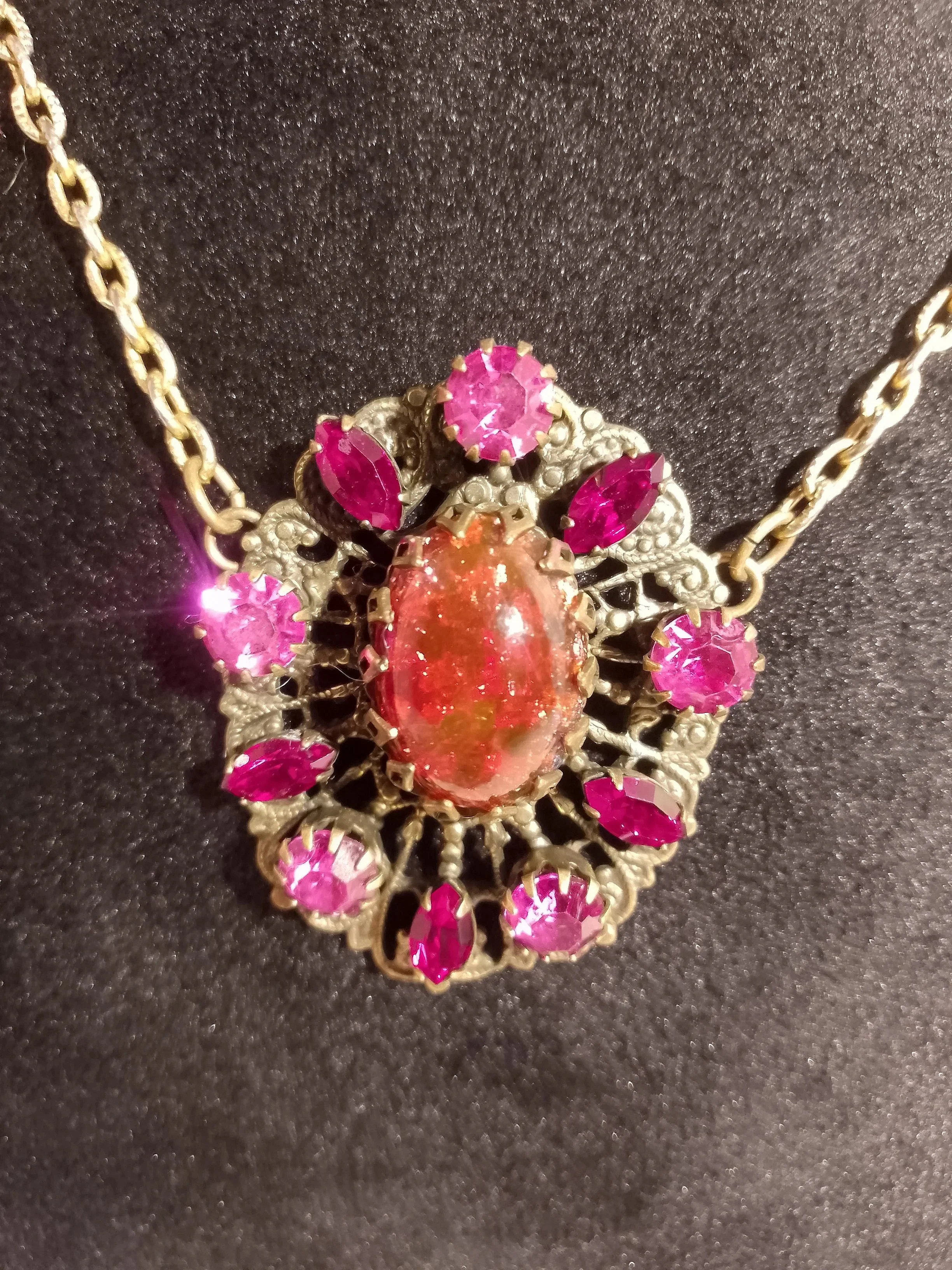 Hobe (signed) 1930s Pendant Necklace.