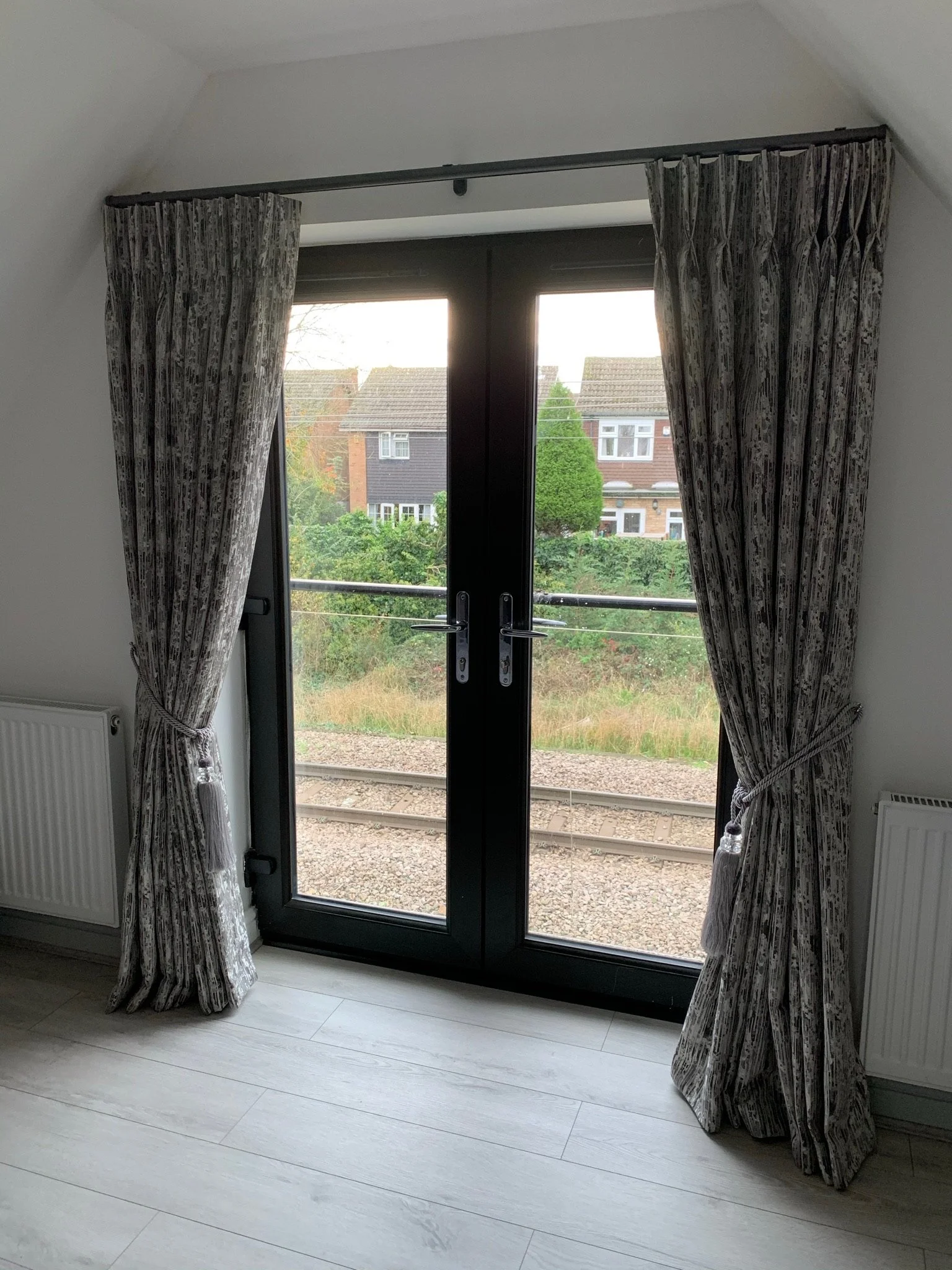 poles and tracks all sewn up  (8).jpg