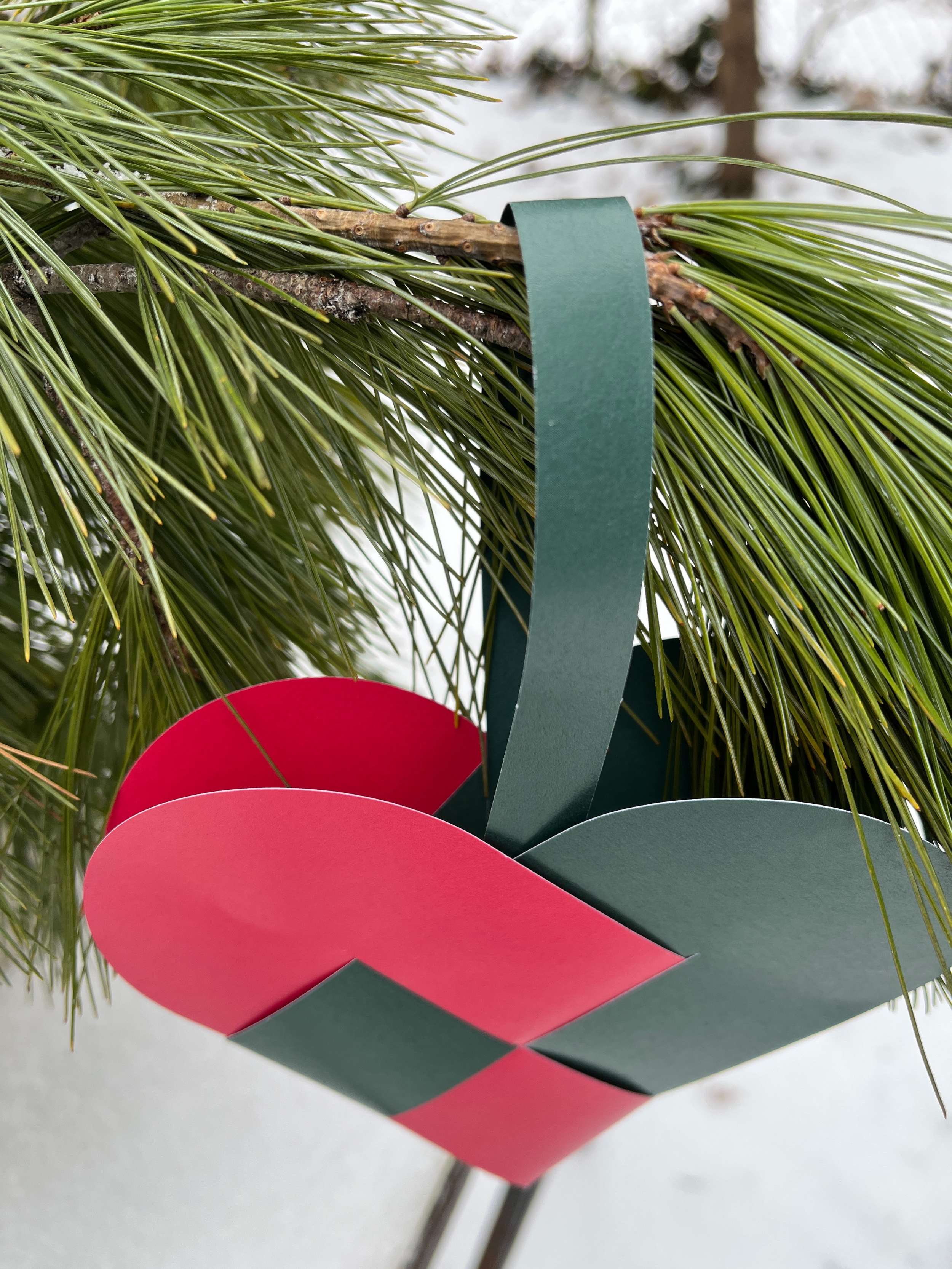 Flet.Studio Holiday Heart Simple Design 3.png