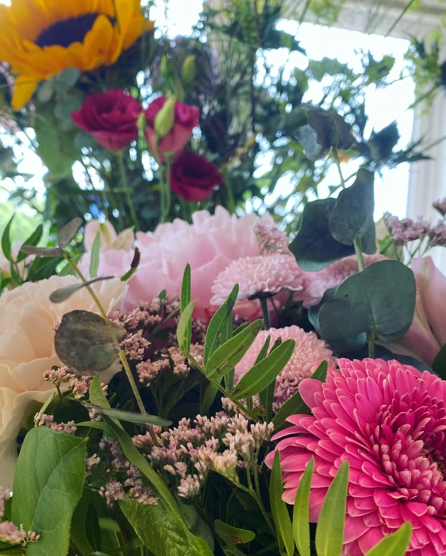 I aftes var jeg til et helt s&aelig;rligt arrangement, nemlig Lone Gislinges afskedskoncert og efterf&oslash;lgende reception efter 40 &aring;rs virke som dirigent for @konservatorietspigekor og @treenighedskirkens_drengekor i Esbjerg. Samtidig blev 