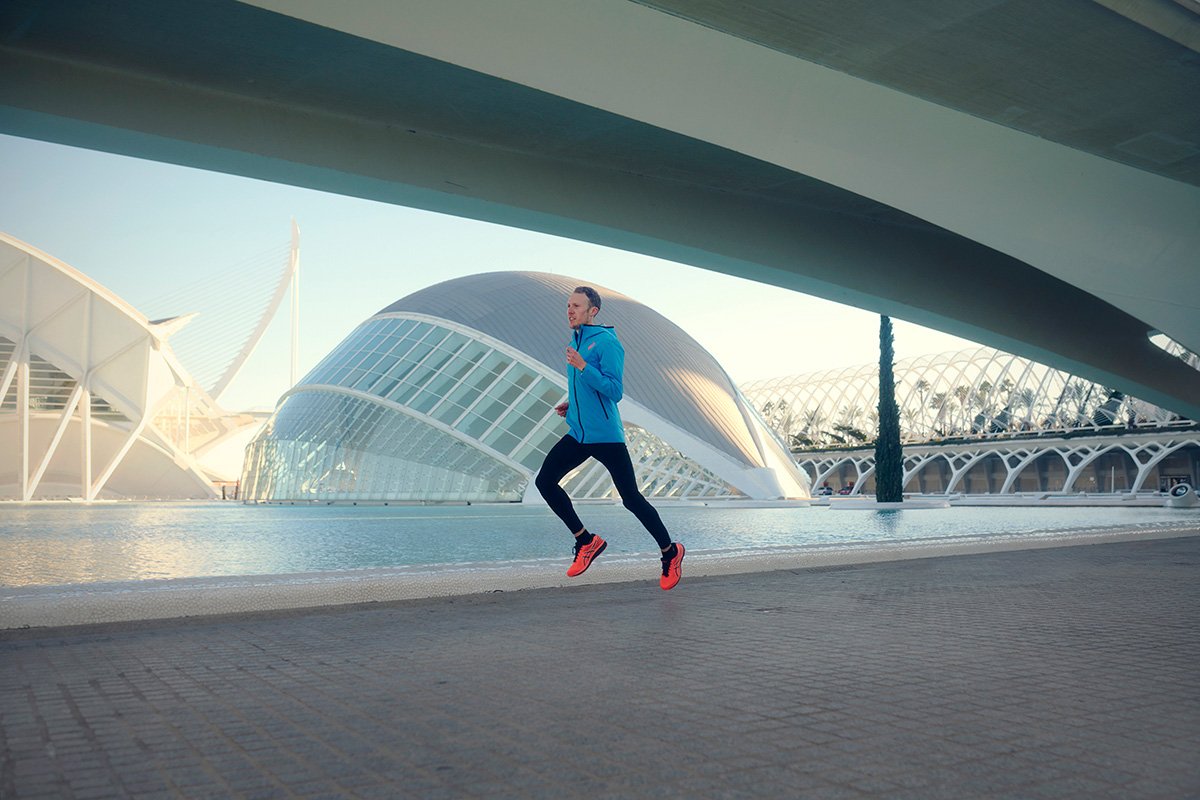 asics-valencia-marathon_running_10.jpg