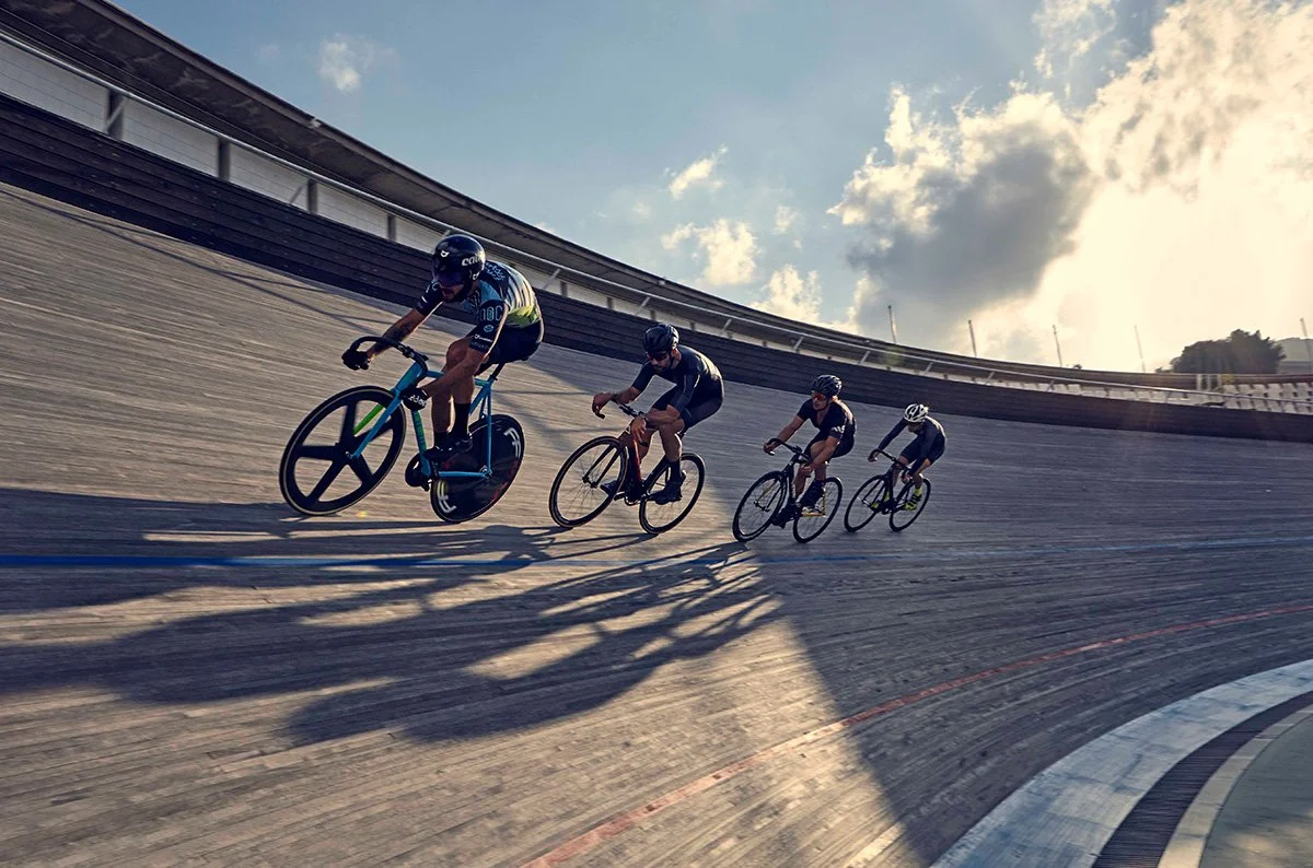 velodrome-barcelona_group-cycling_01.jpg