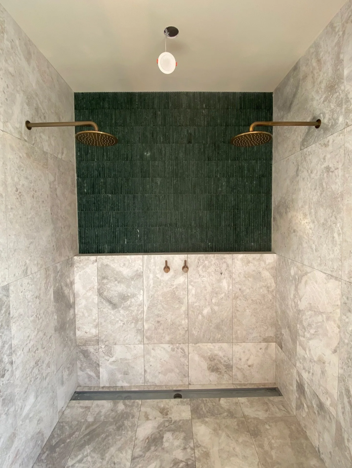 We&rsquo;ve just wrapped up the fit-off on one of our renovation projects, and the results speak for themselves. The client selected @astrawalkerofficial products, and they&rsquo;ve come up looking absolutely stunning. 

👉 Ready to transform your sp