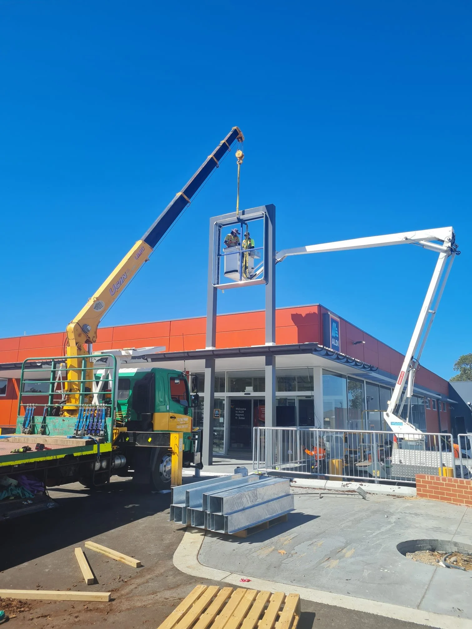 We offer crane truck signage installation services in Perth providing safe lifting and accurate placement of commercial signs, billboards and structural signage.