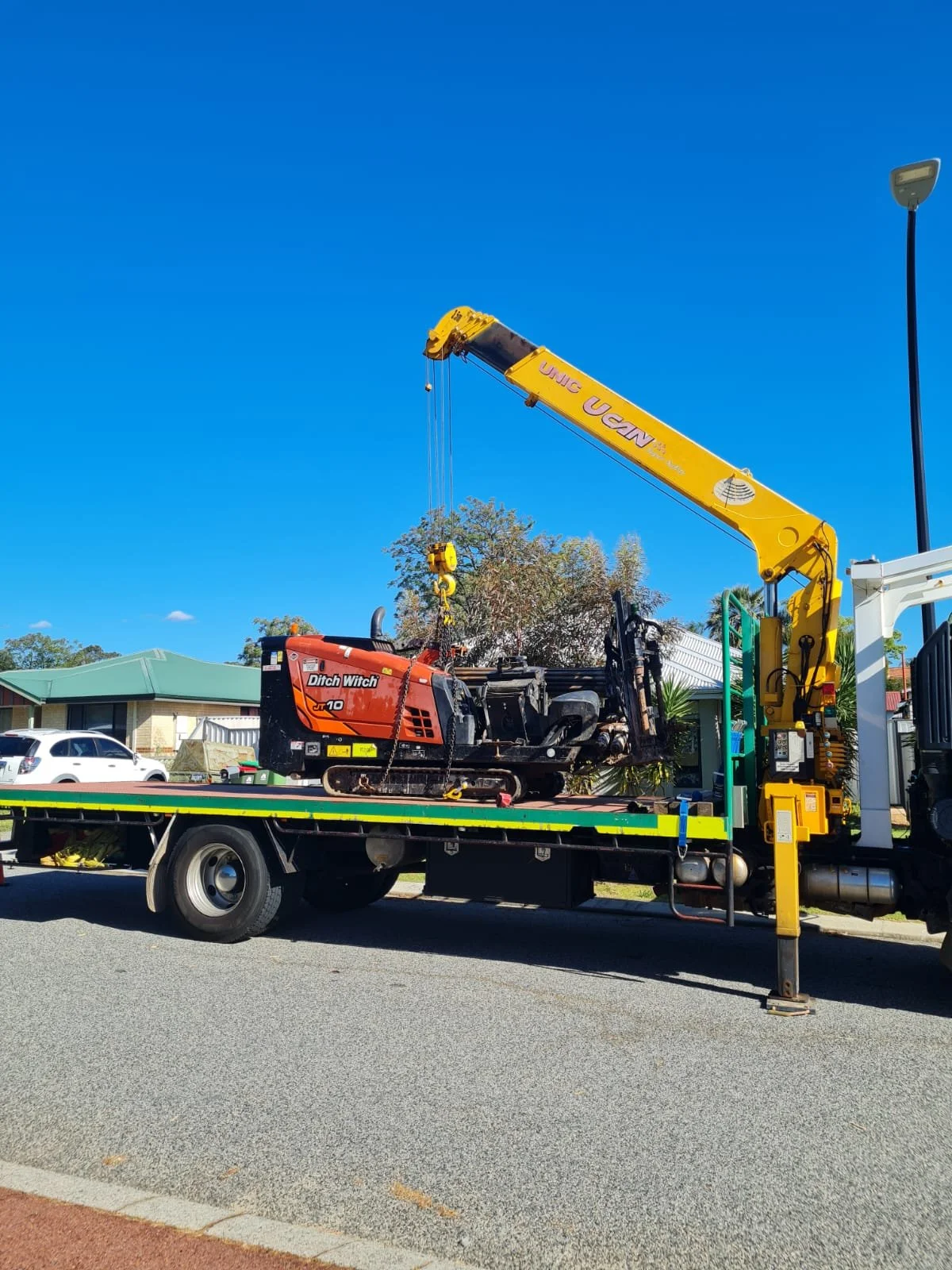 Slew Hiab Serices Perth, crane truck hire, Ditch Witch CEA, Perth directional drill hire, Perth drilling transport, JT10 Ditch Witch
Green and Gold Hiab Hire
Wet Hiab Truck Hire