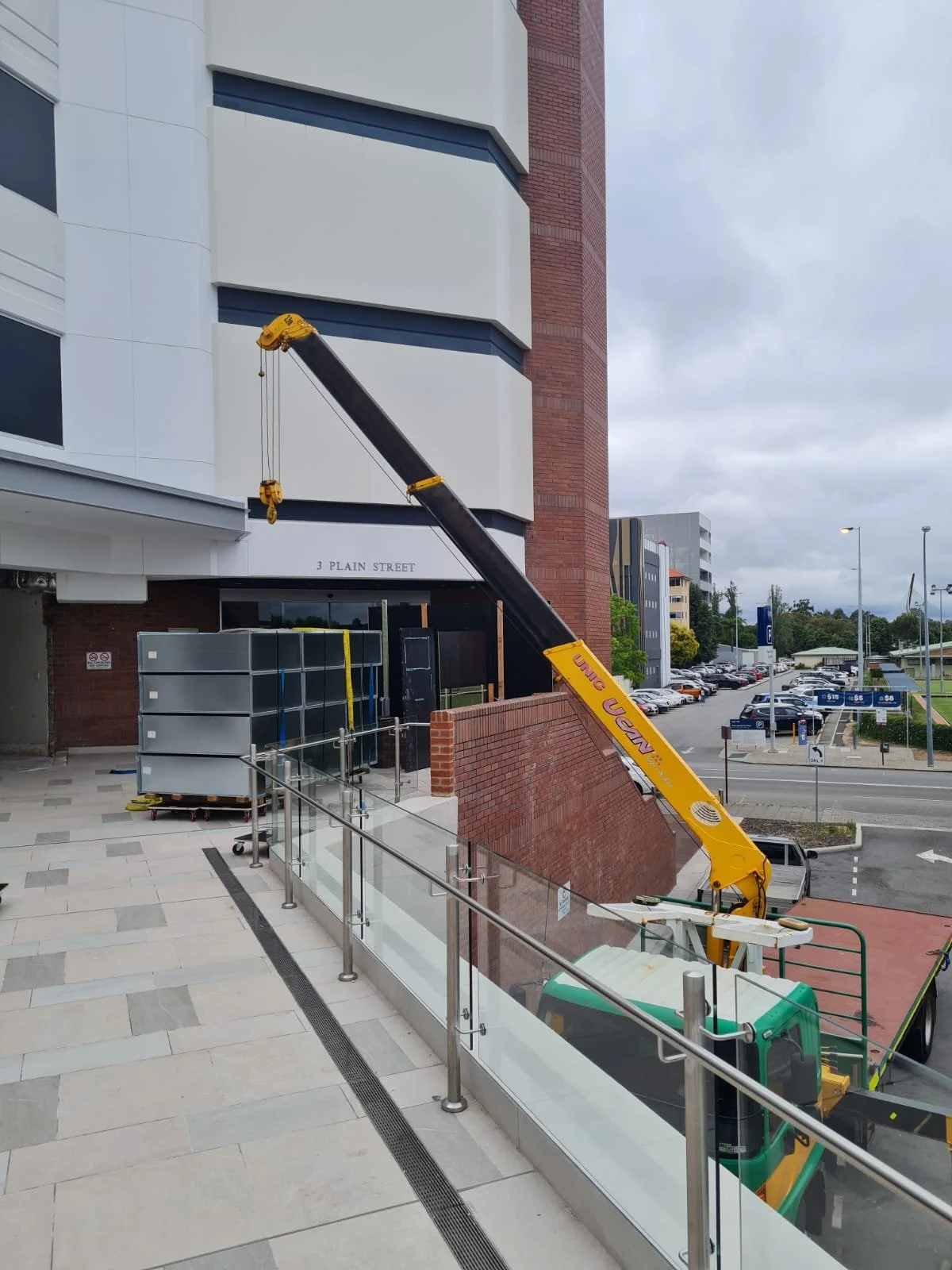 Slew Hiab Serices Perth, crane truck hire, long reach hiab crane truck
Green and Gold Hiab Hire
Wet Hiab Truck Hire