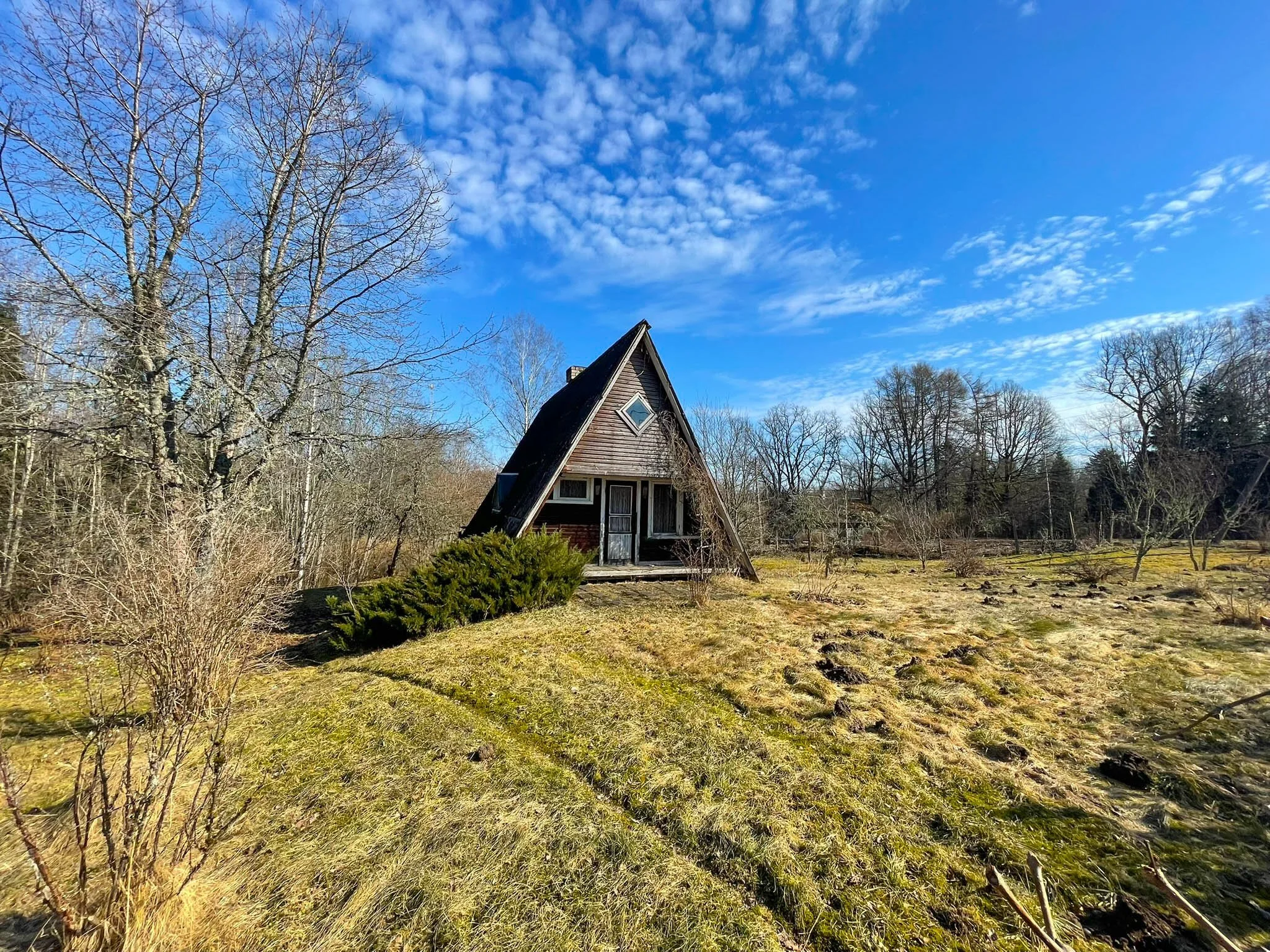Omanäoline ajastuhõnguline suvila Sultsi külas!