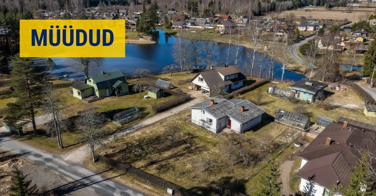 Kevad algab uue suvilaga järve ääres