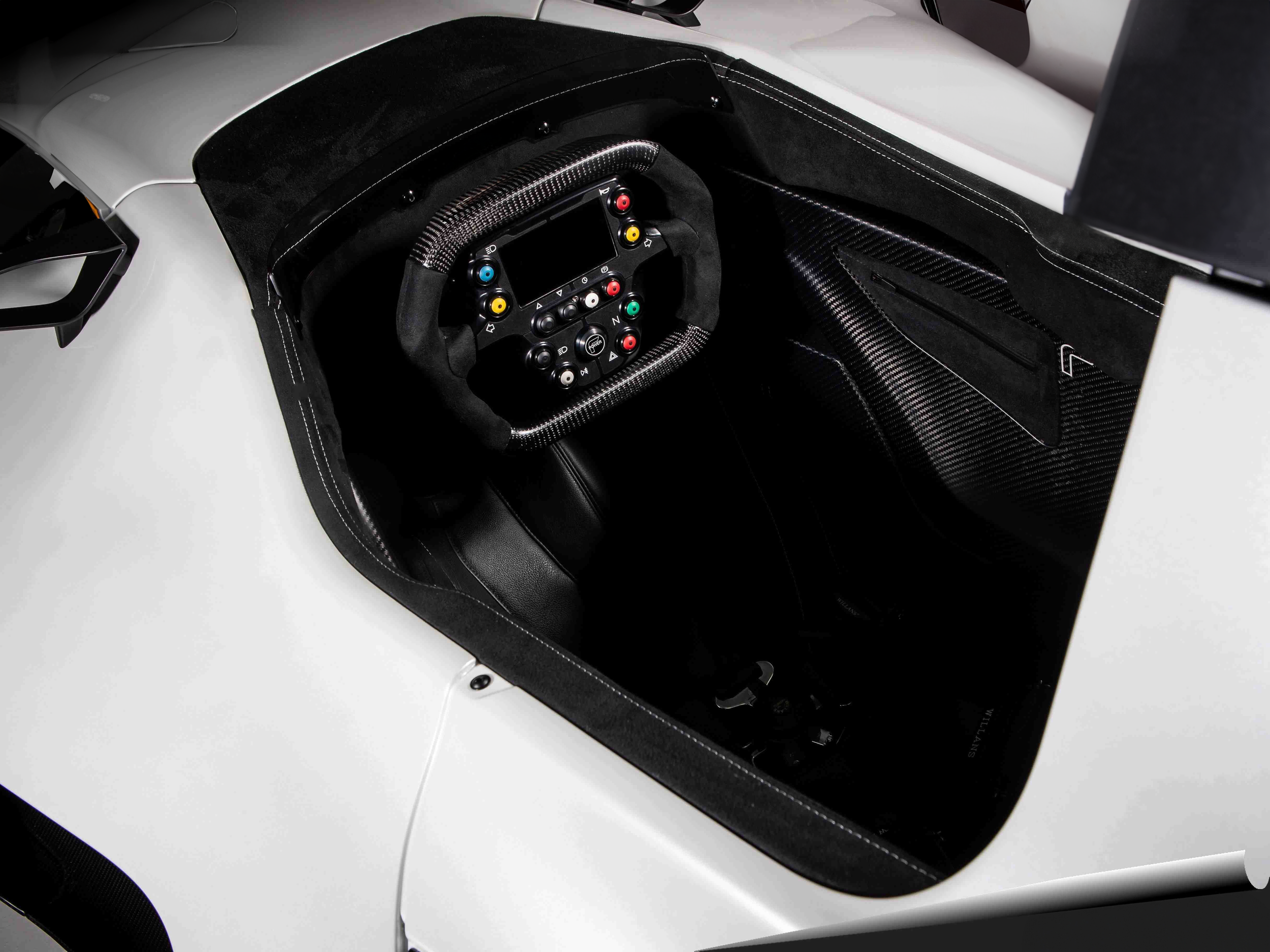 BAC-Mono_R-2020-Interior.2addba6b.png