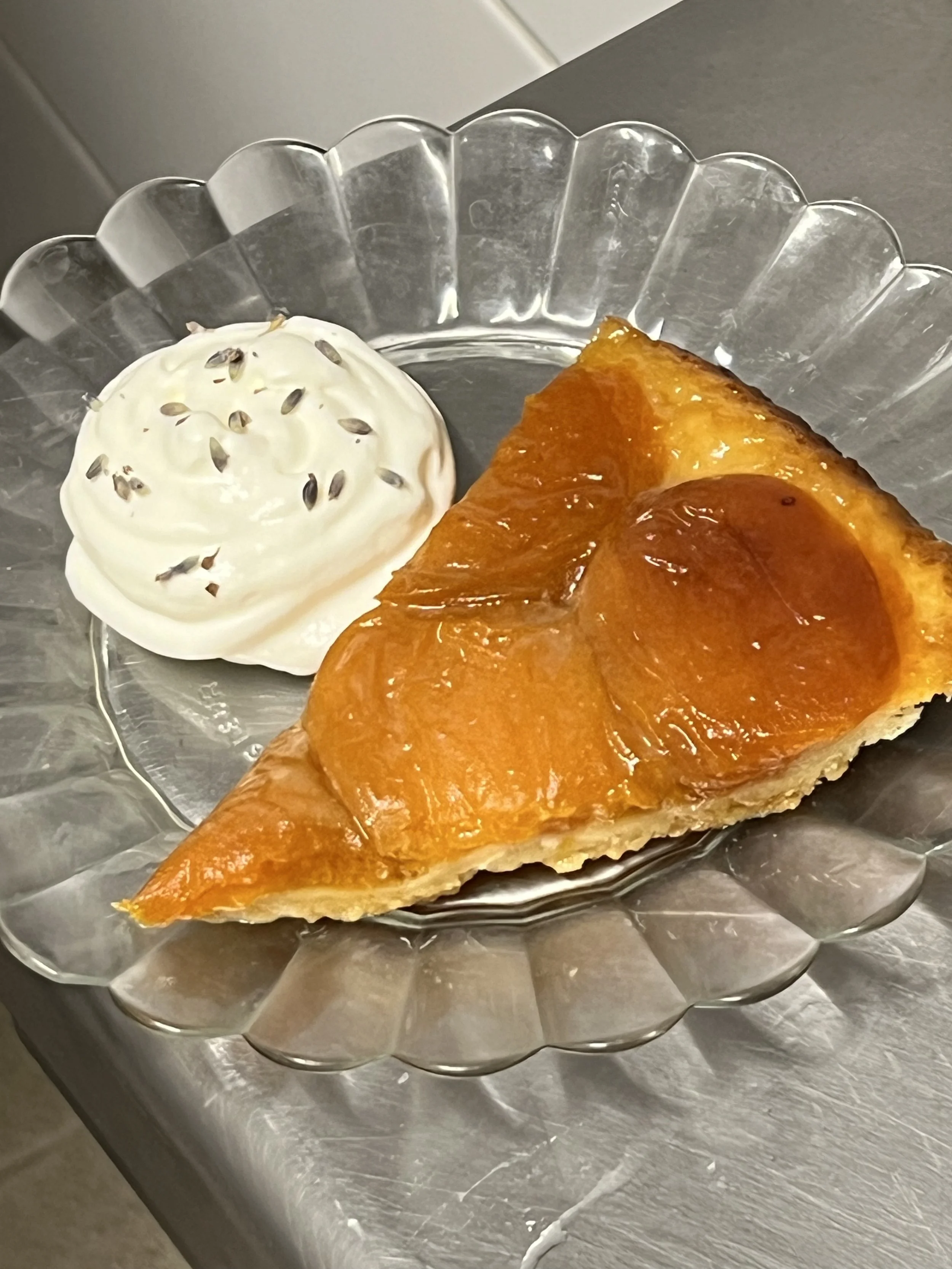 Tarte à l'abricot - Cuisine Végétarienne - Cheffe privée - Retraite de Yoga