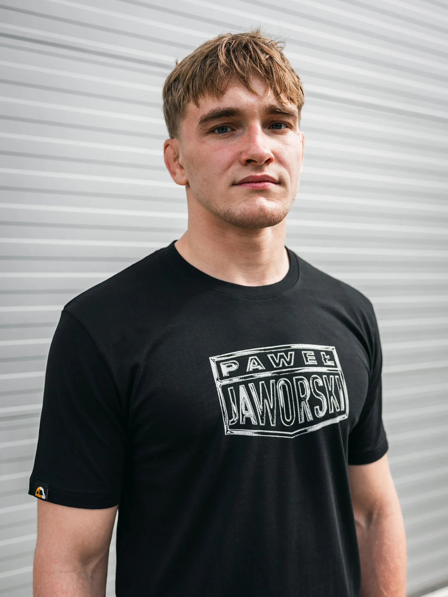 pol_pl_MANTO-t-shirt-JAWORSKI-czarny-3995_3.webp
