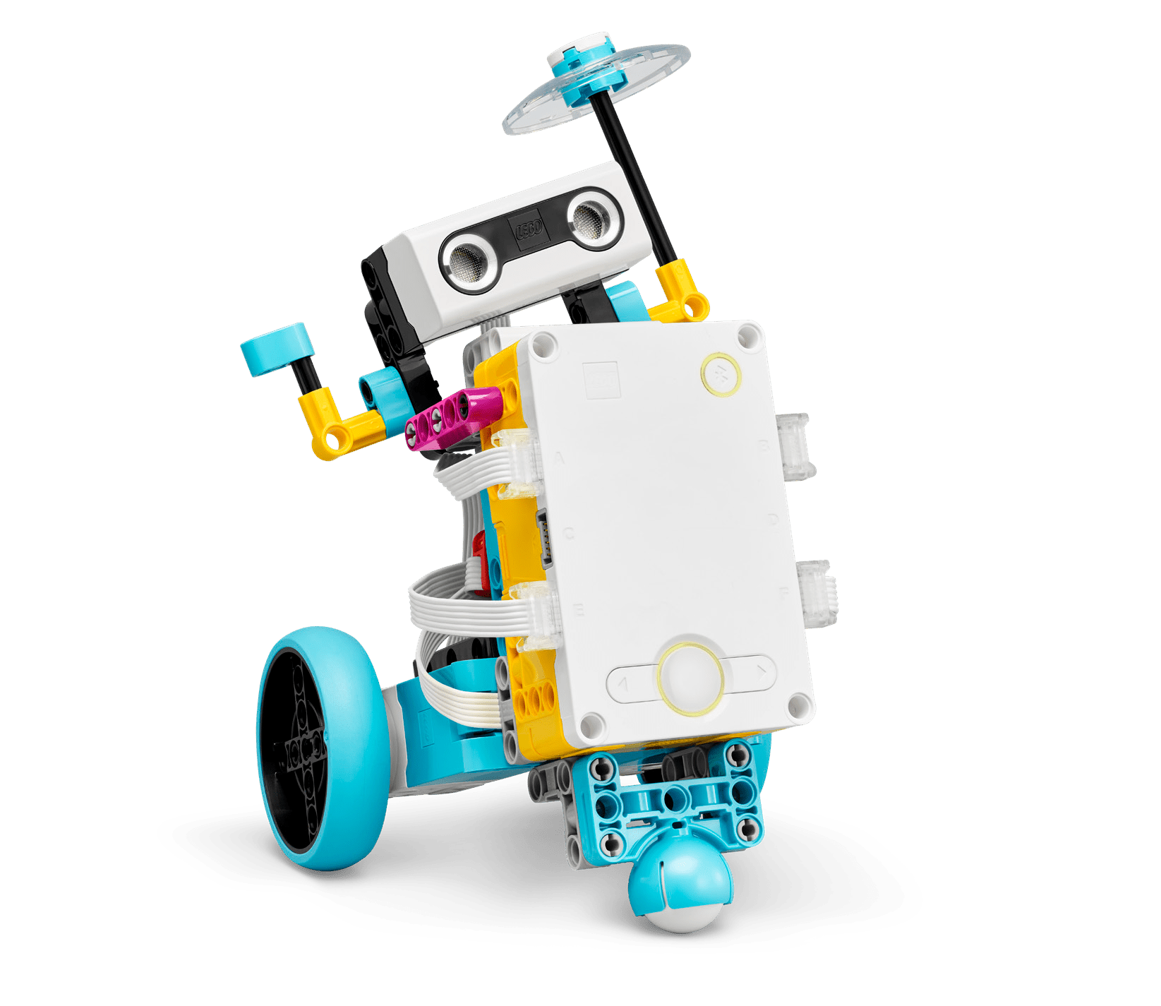 Lego-robot bygd av fargede brikker, med hjul og føtter, mot svart bakgrunn.