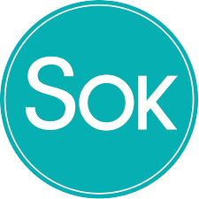 En blå sirkel med hvit tekst som sier 'Sok'.