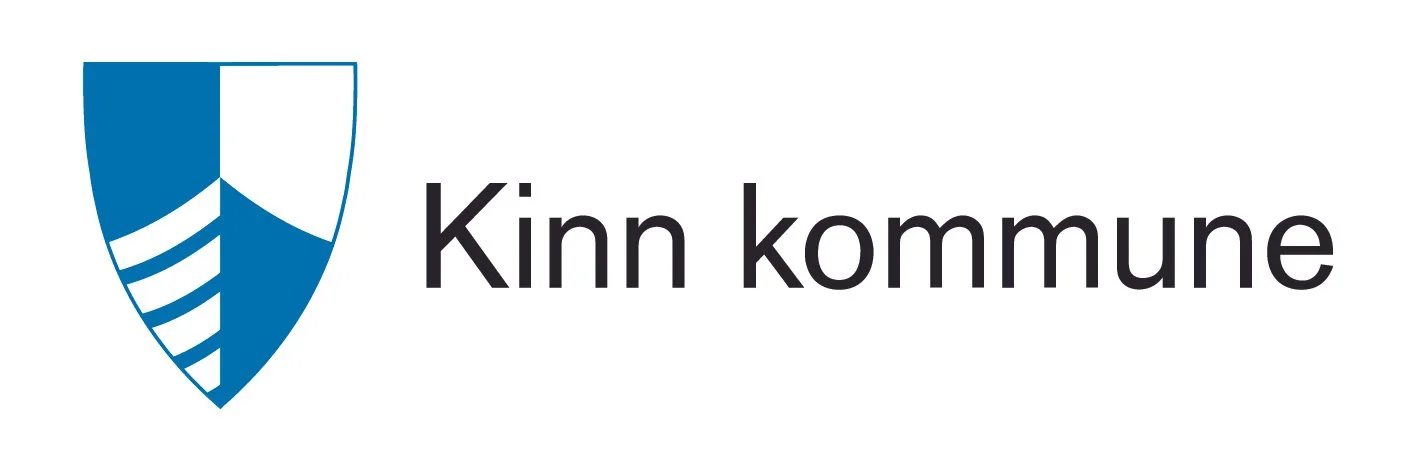 Kinn kommune logo med skjold og teksten 'Kinn kommune'