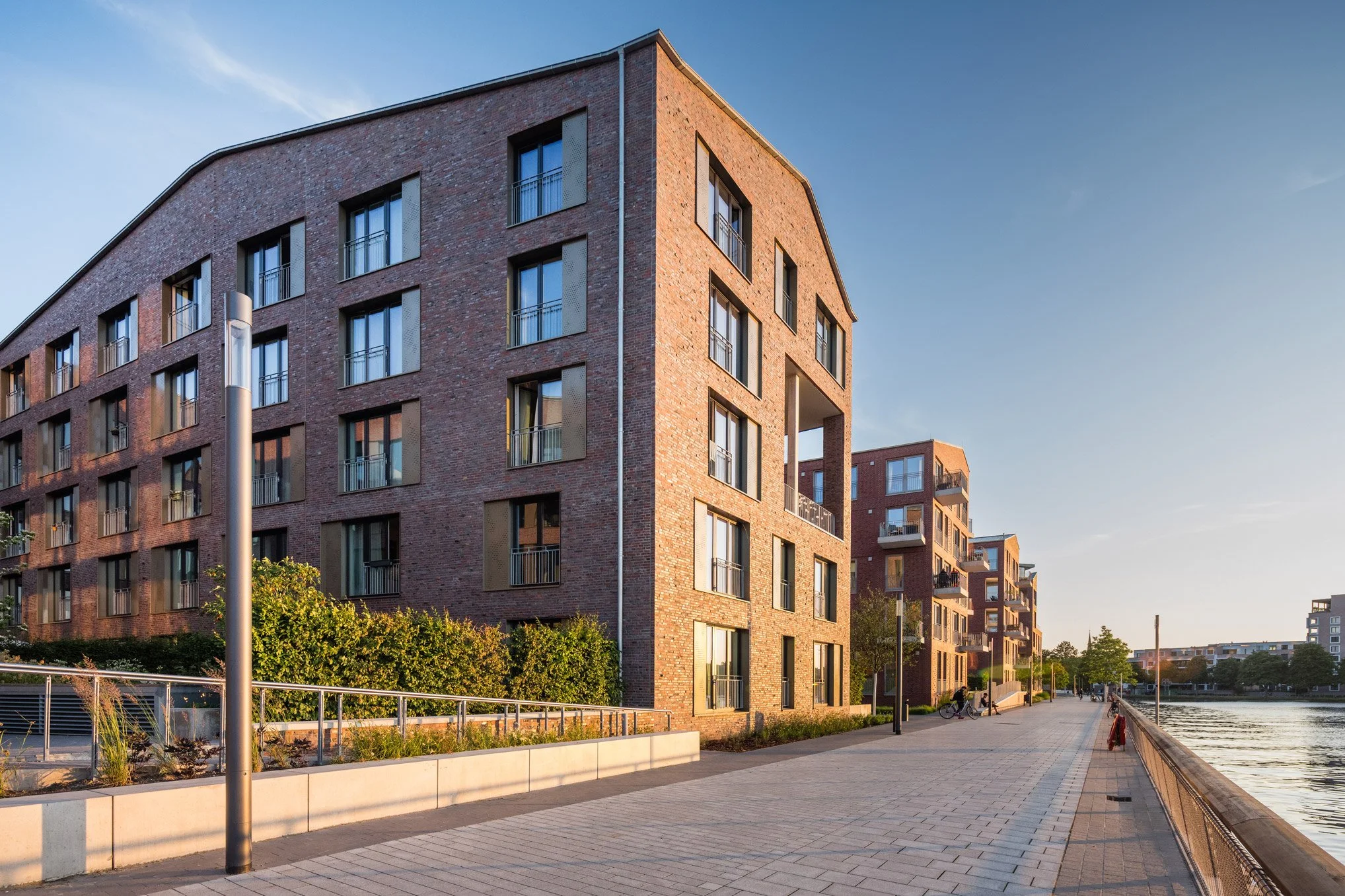 Wohn- und Geschäftshaus am Hafen 