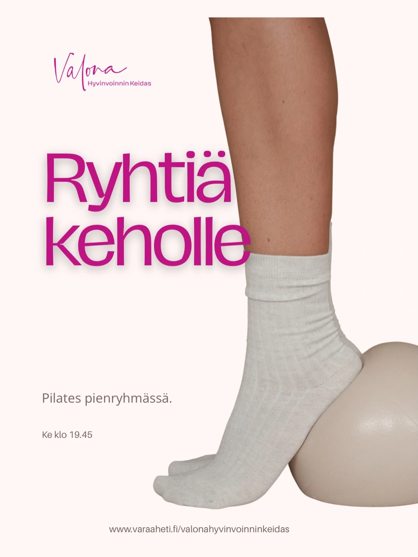 T&auml;m&auml;n keskiviikon pilateksessa keskitymme ryhdin ja kehon tasapainon tukemiseen.

Aktivoimme vatsan syvi&auml; lihaksia ja vahvistamme kehonhallintaa, samalla tuoden harjoitukseen liikkeit&auml;, jotka
✨ avaavat selk&auml;&auml;
✨ tukevat l