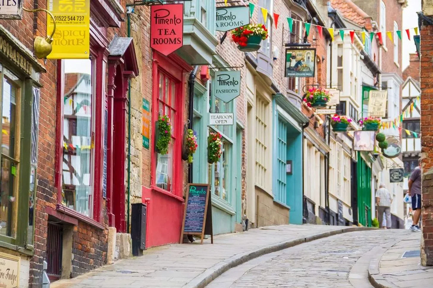 The Death of the High Street: A Distributist Perspective