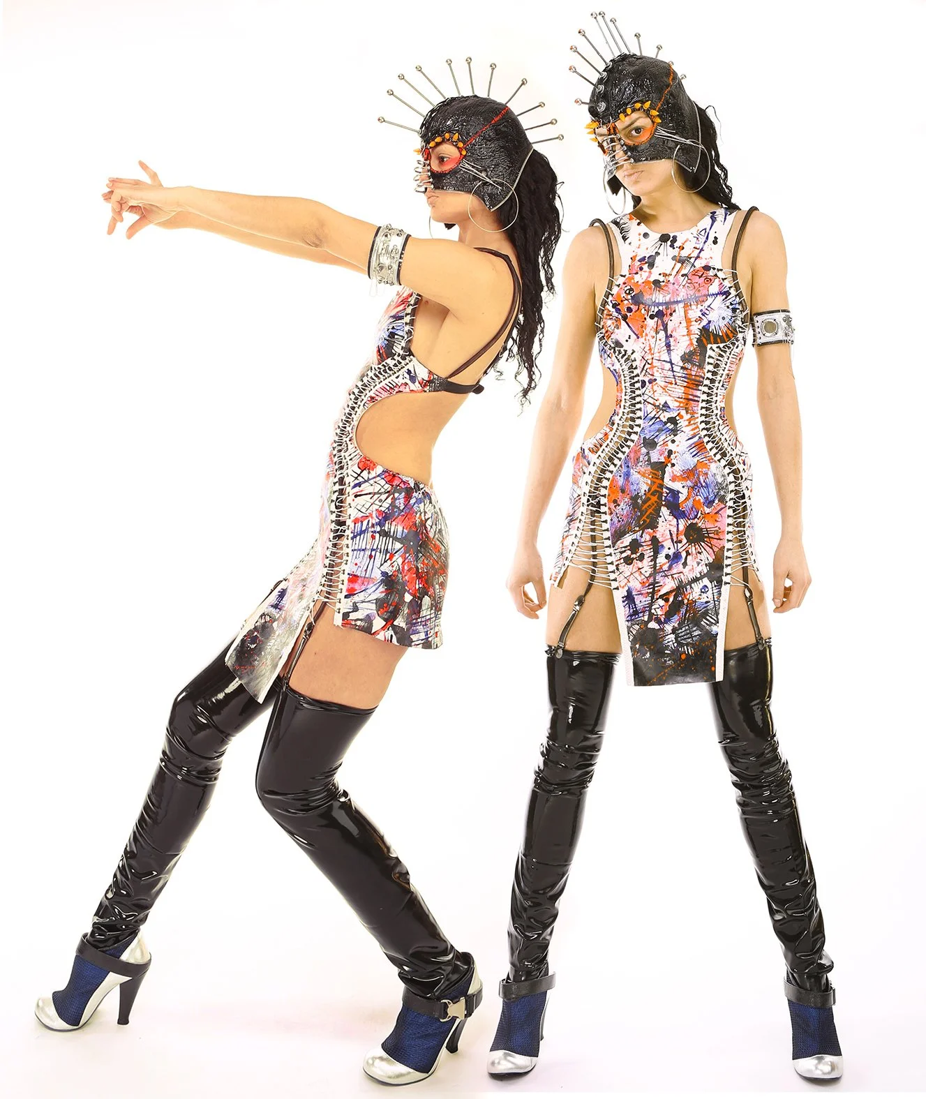 Nawal Mrabet leather fetish cosplay costume cyber punk futuristic bdsm hand painted custom dress, robe cuir fait main sur mesure styliste créatrice Paris