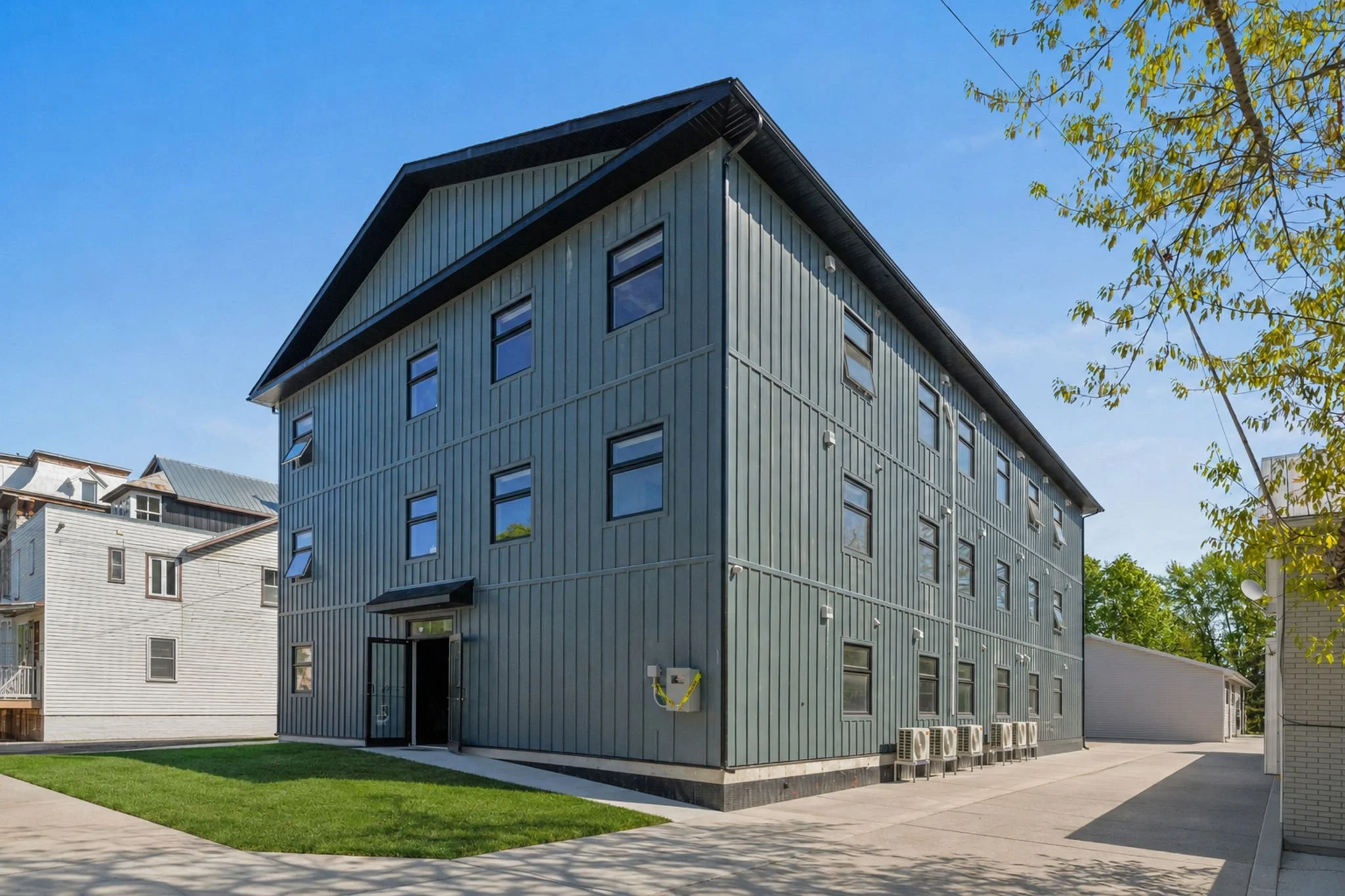 2-web-or-mls-Drummond Exterior Edits-1.jpg