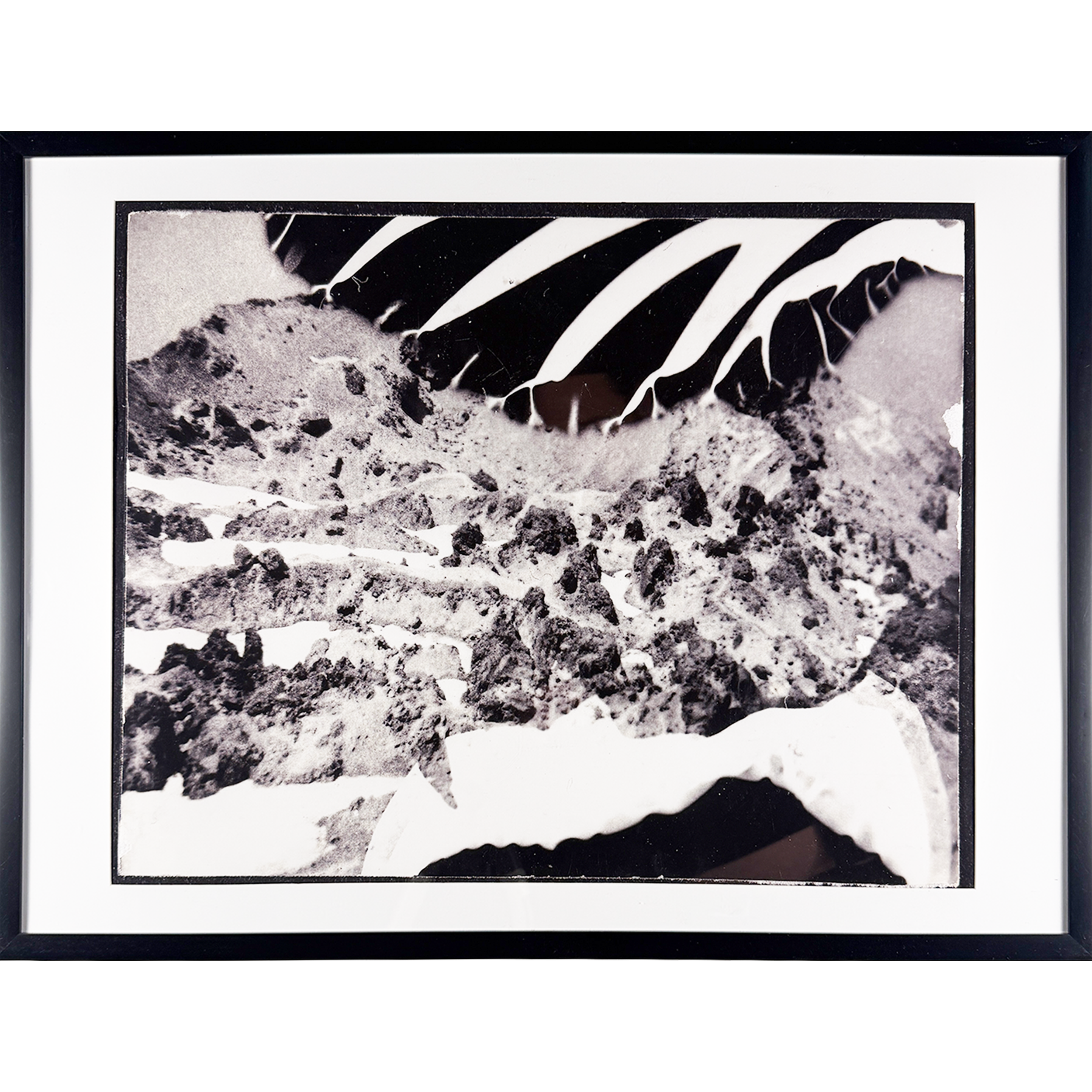 BW HW 25"w x 19"h