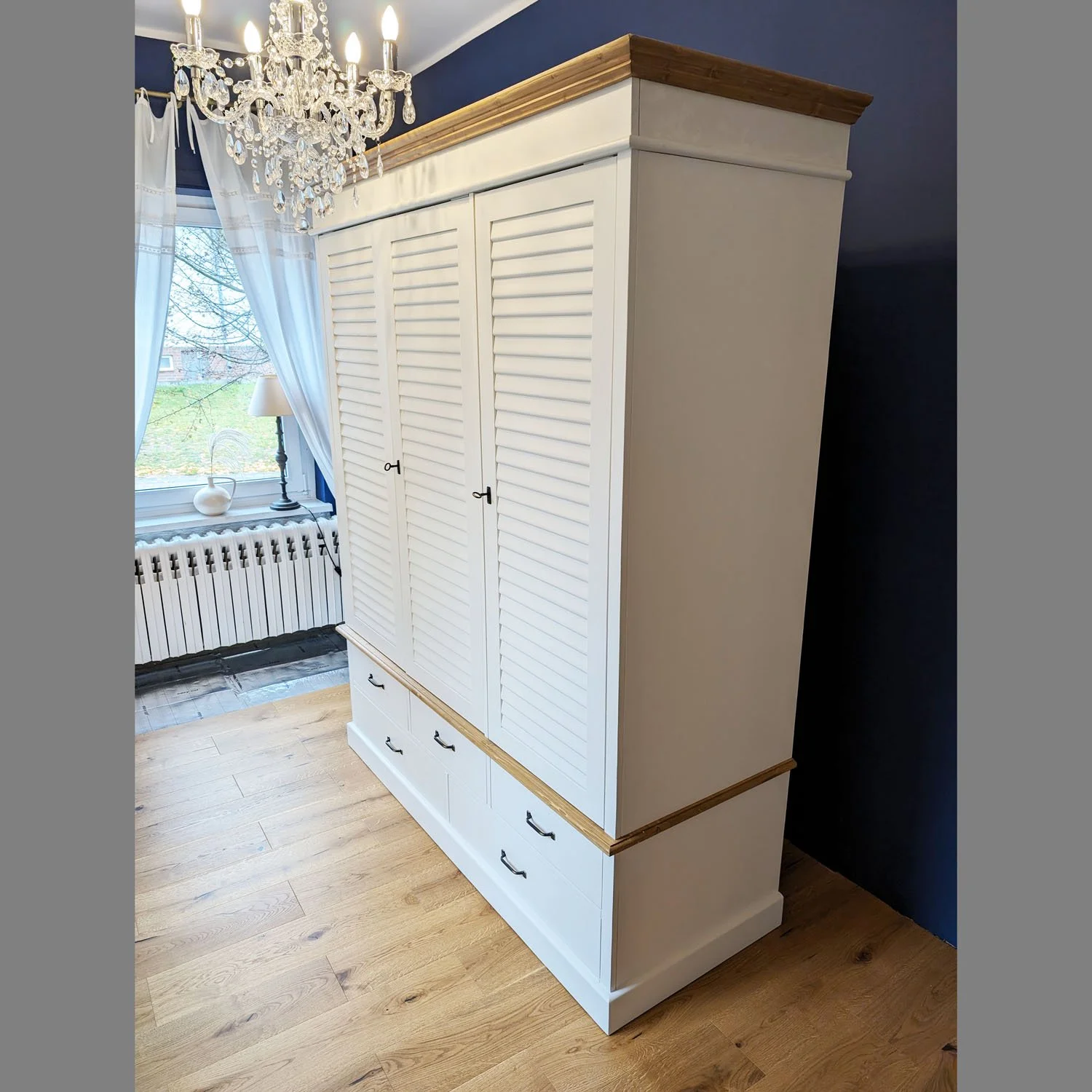 2023-Kleiderschrank-Rheinsberg-02.jpg