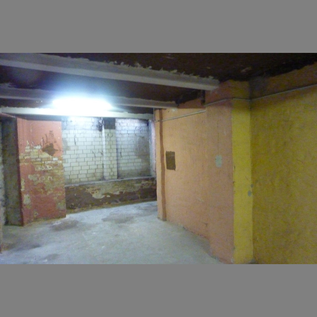 2013-Alt-Moabit-Exedra_1281.JPG