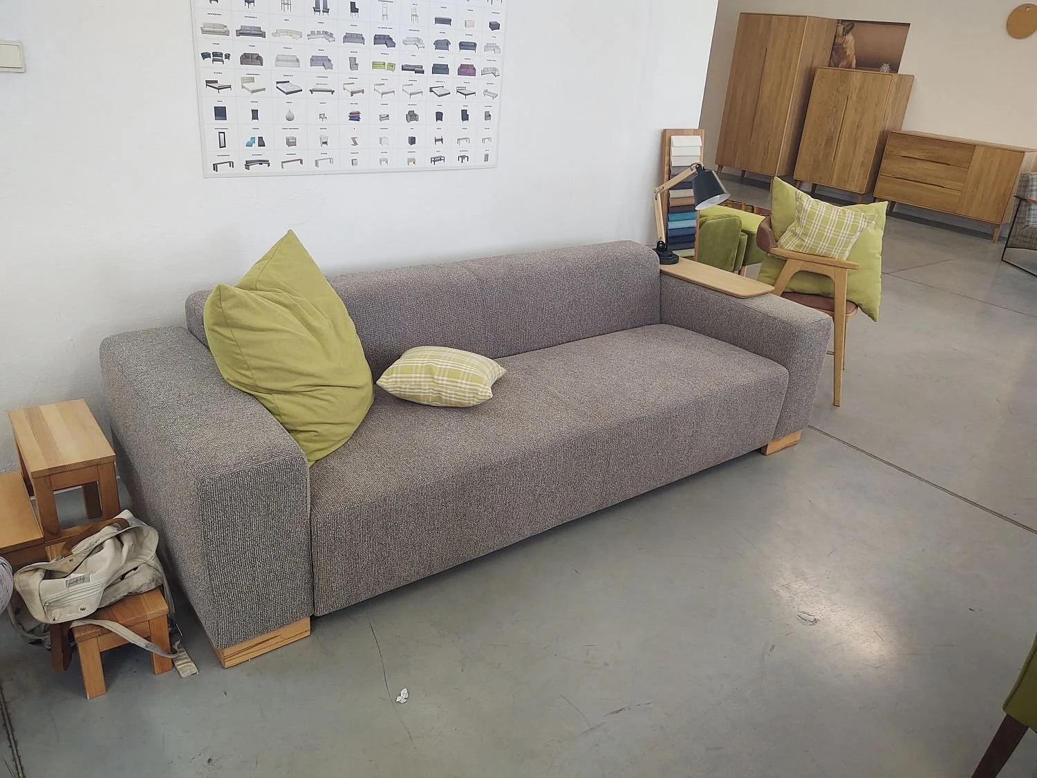 sofa-klein.jpg