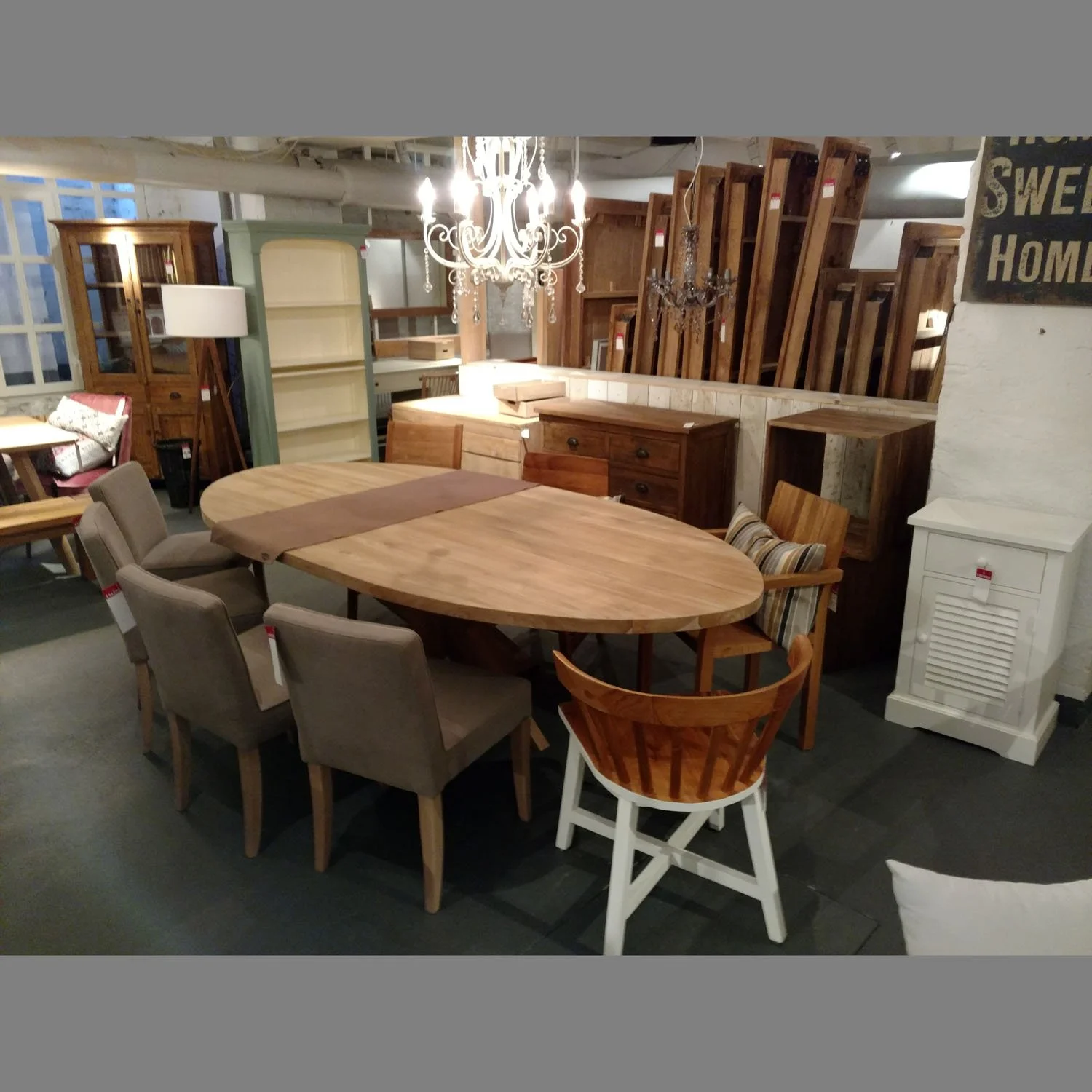OT-Design-ovaler-Tisch.jpg