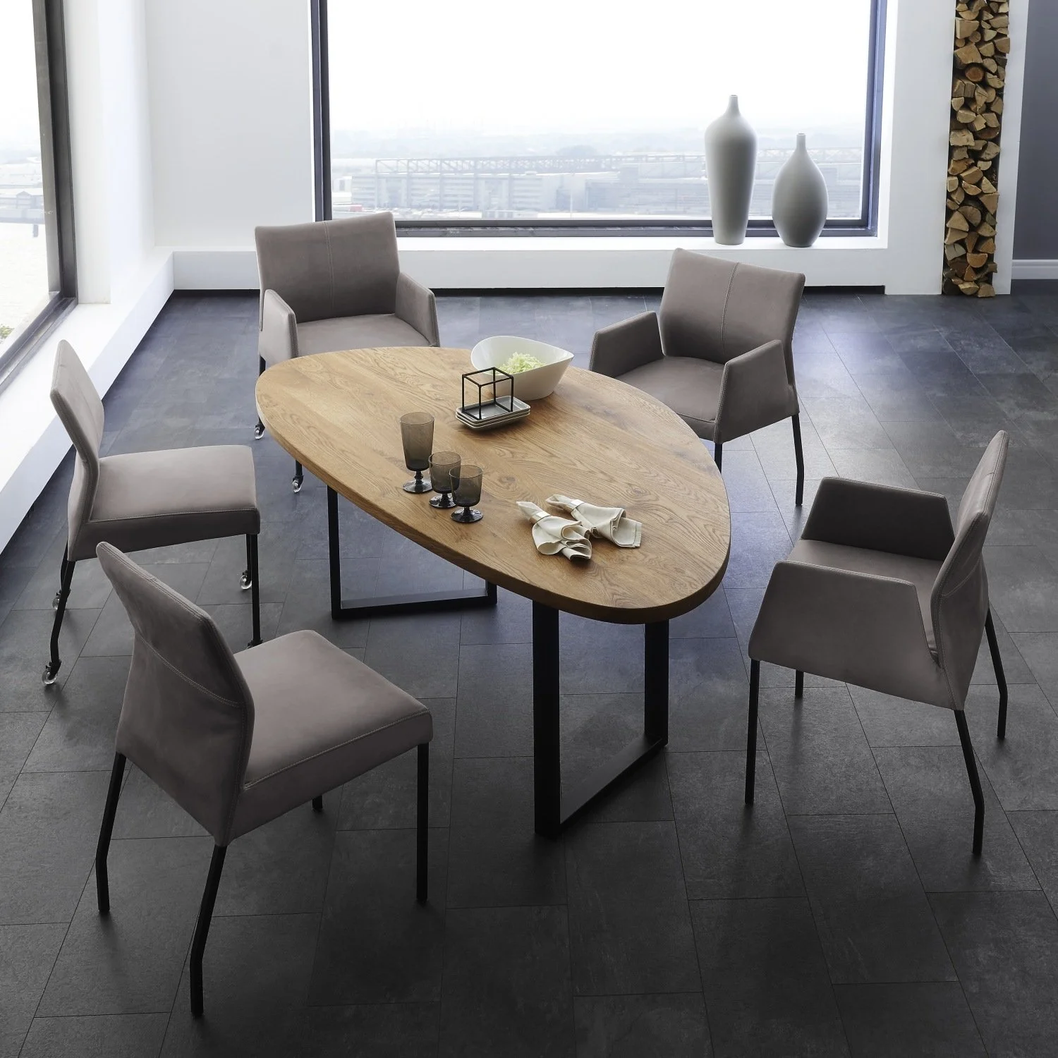 Nouvion-Gruppe-132-Tisch-Paris-Austin-Stuhl.jpg