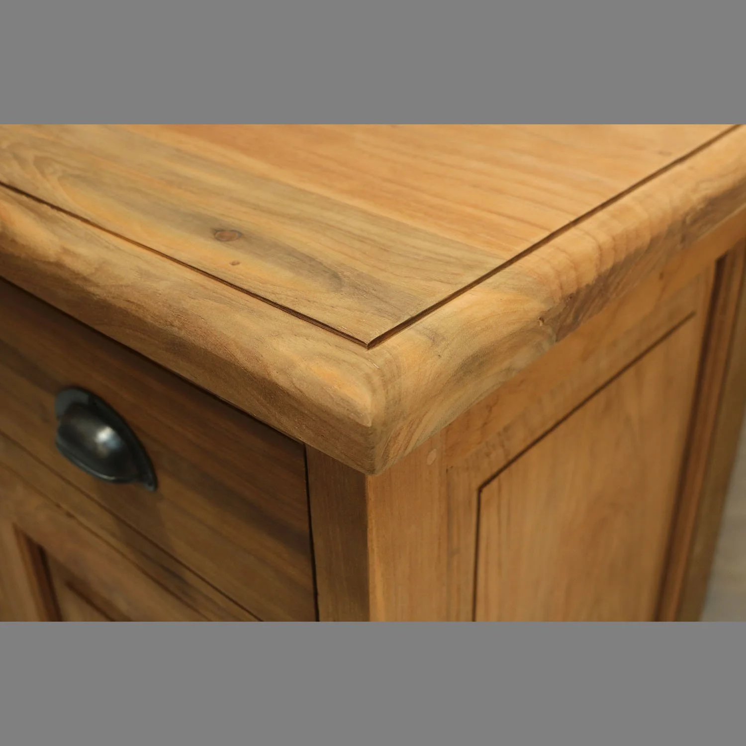 2019-kleines Sideboard-04.JPG