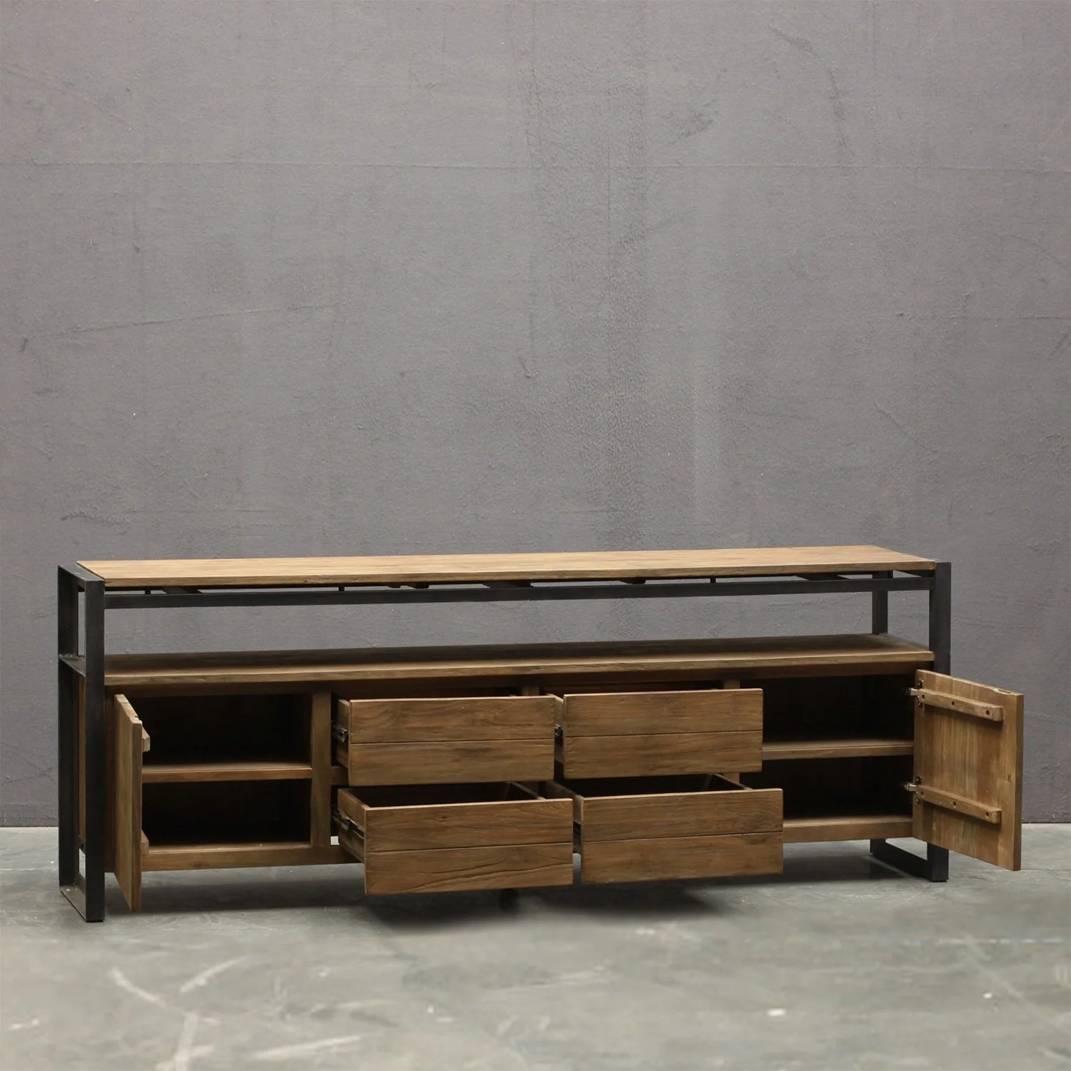 D-Bodhi_FD 230142 Fendy dressoir5_16951260063140.JPG