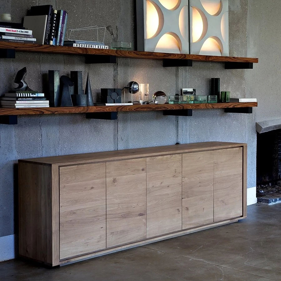 1051373-Ethnicraft-Eiche-Sideboard-Shadow-5-Türen-250x45x83,5_01.jpg