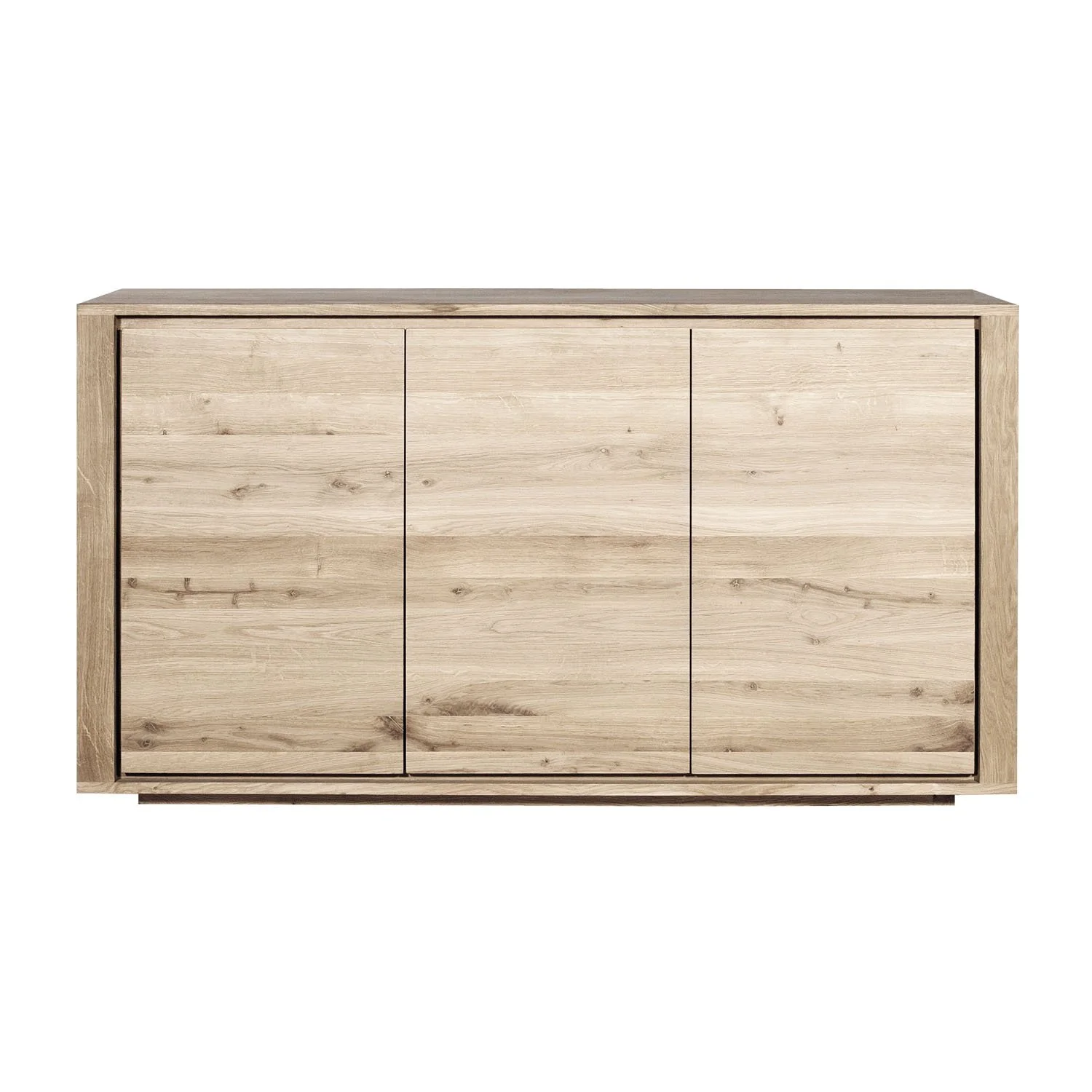 ethnicraft-_51371_oak shadow sideboard 3 doors.jpg