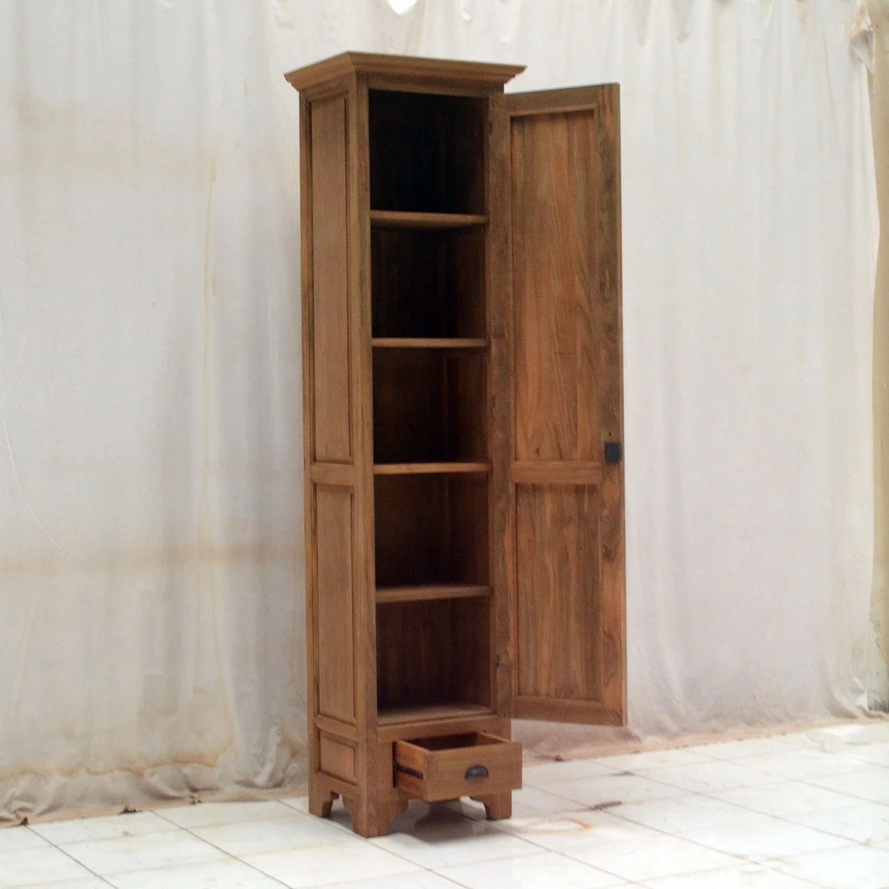 2017-schmaler Schrank-04.JPG