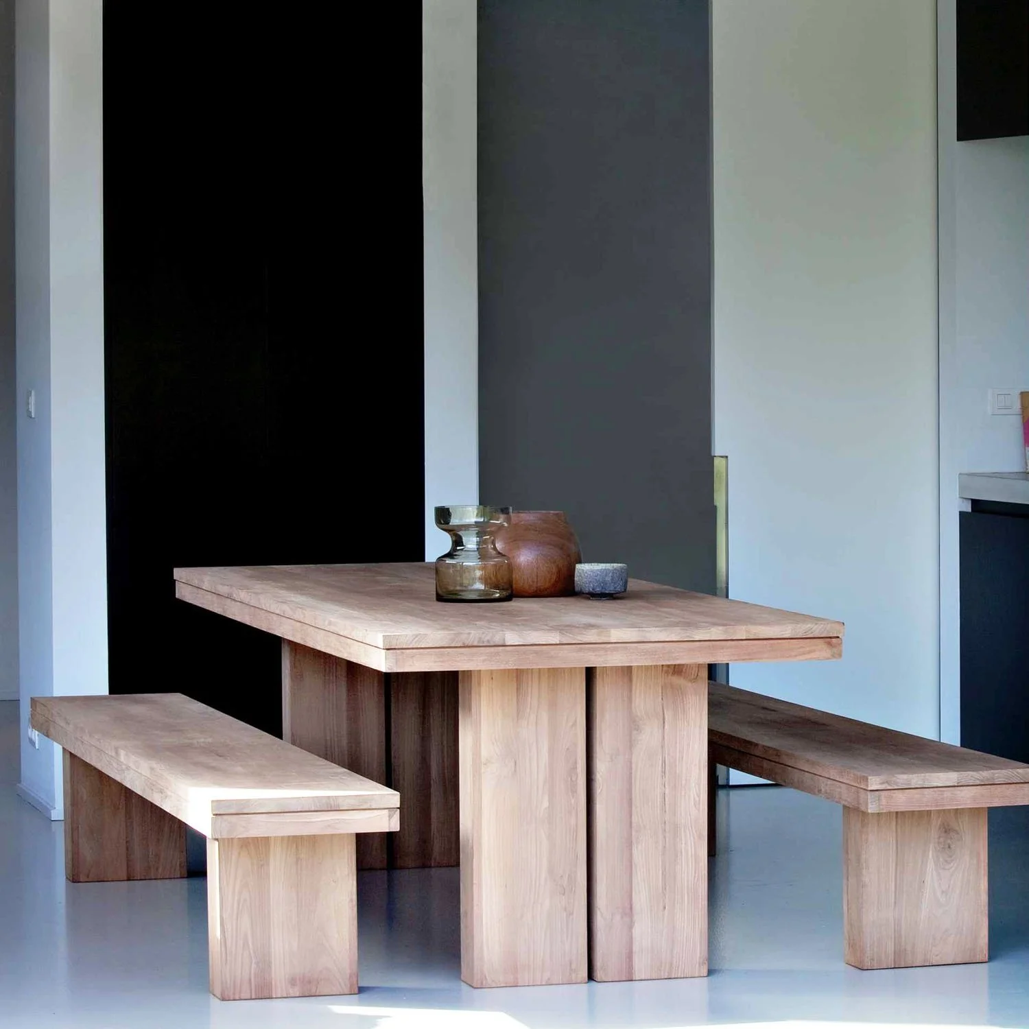 1012084-Ethnicraft-Teak-Double-Bank-180x40x45_02.jpg
