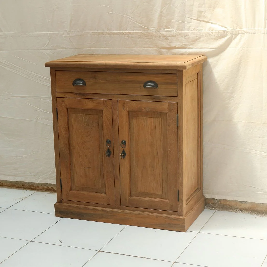 2019-kleines Sideboard-02.JPG